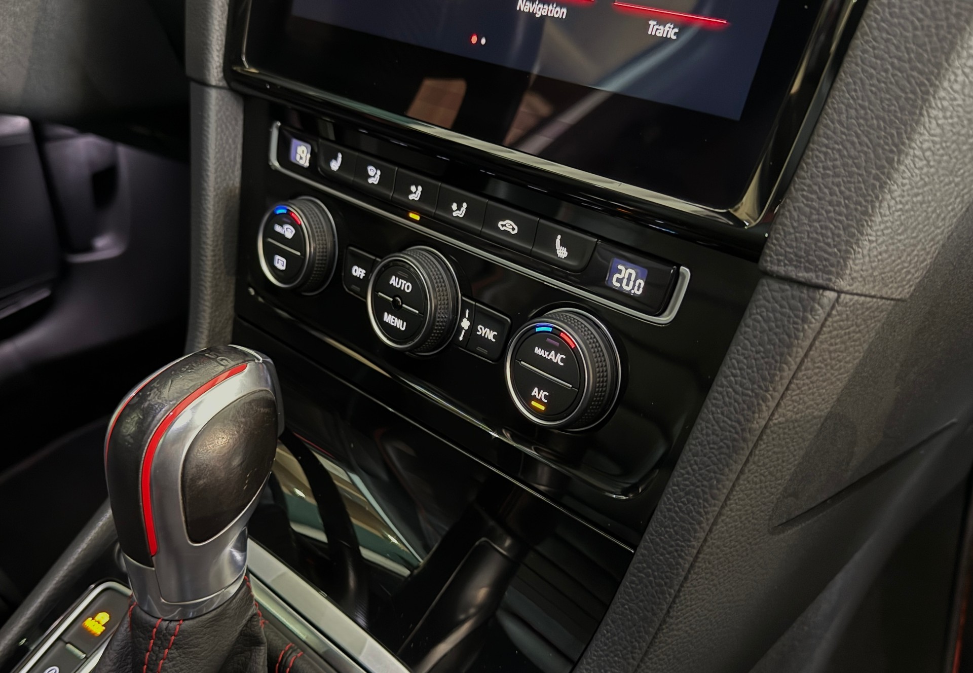 VW Golf 2.0 TSI GTI TCR DSG-image-13