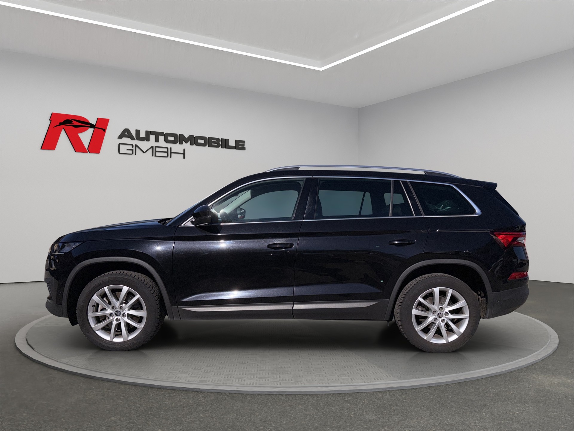 SKODA Kodiaq 2.0 TDI CR Style 4x4 DSG-showroom-element-3