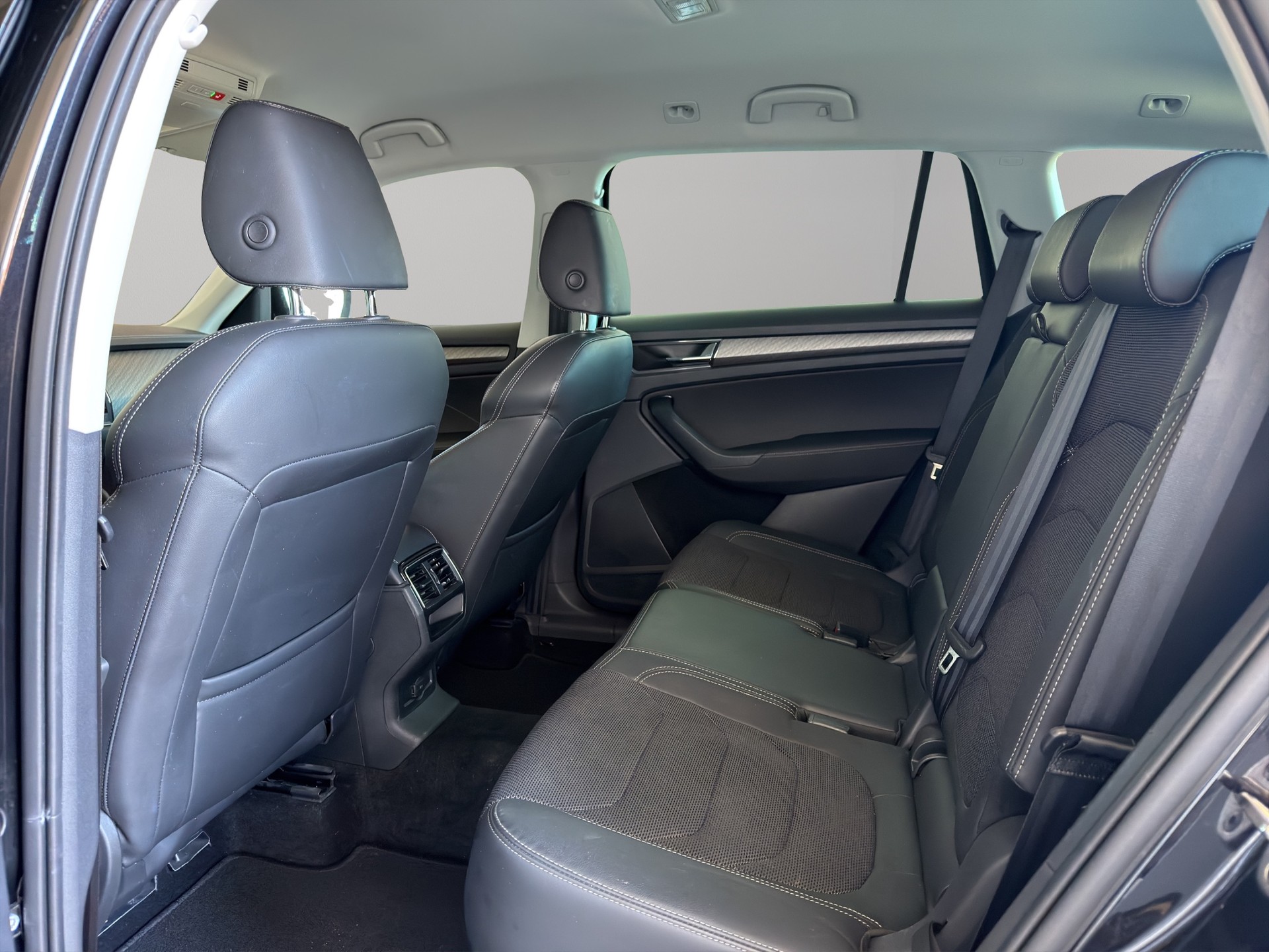 SKODA Kodiaq 2.0 TDI CR Style 4x4 DSG-image-10