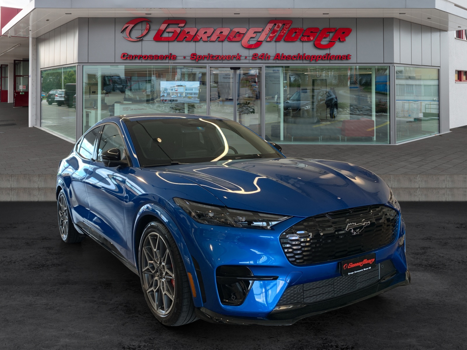 FORD Mustang Mach-E Extended GT AWD-image-2