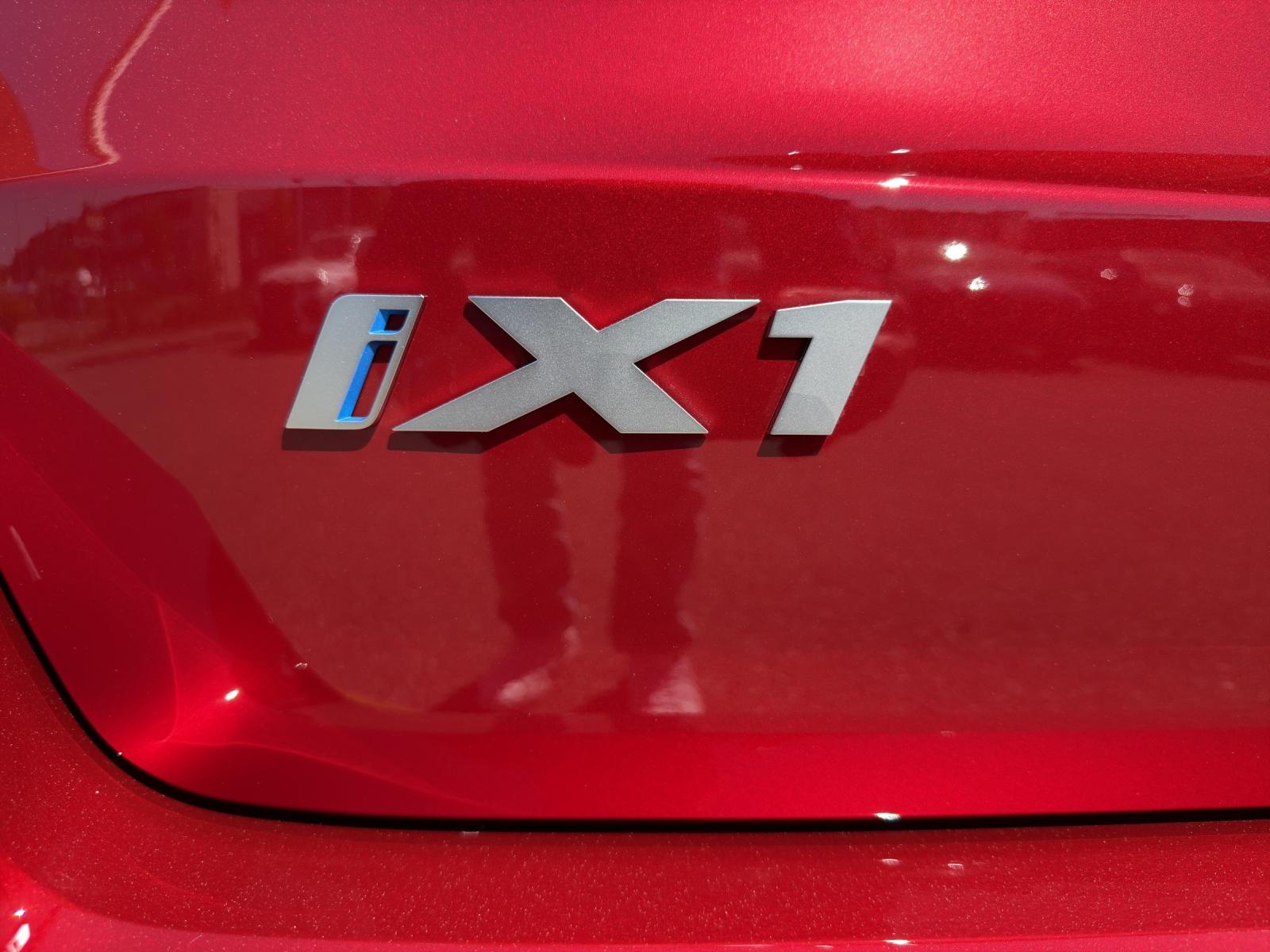 BMW iX1 30 xDrive-image-19