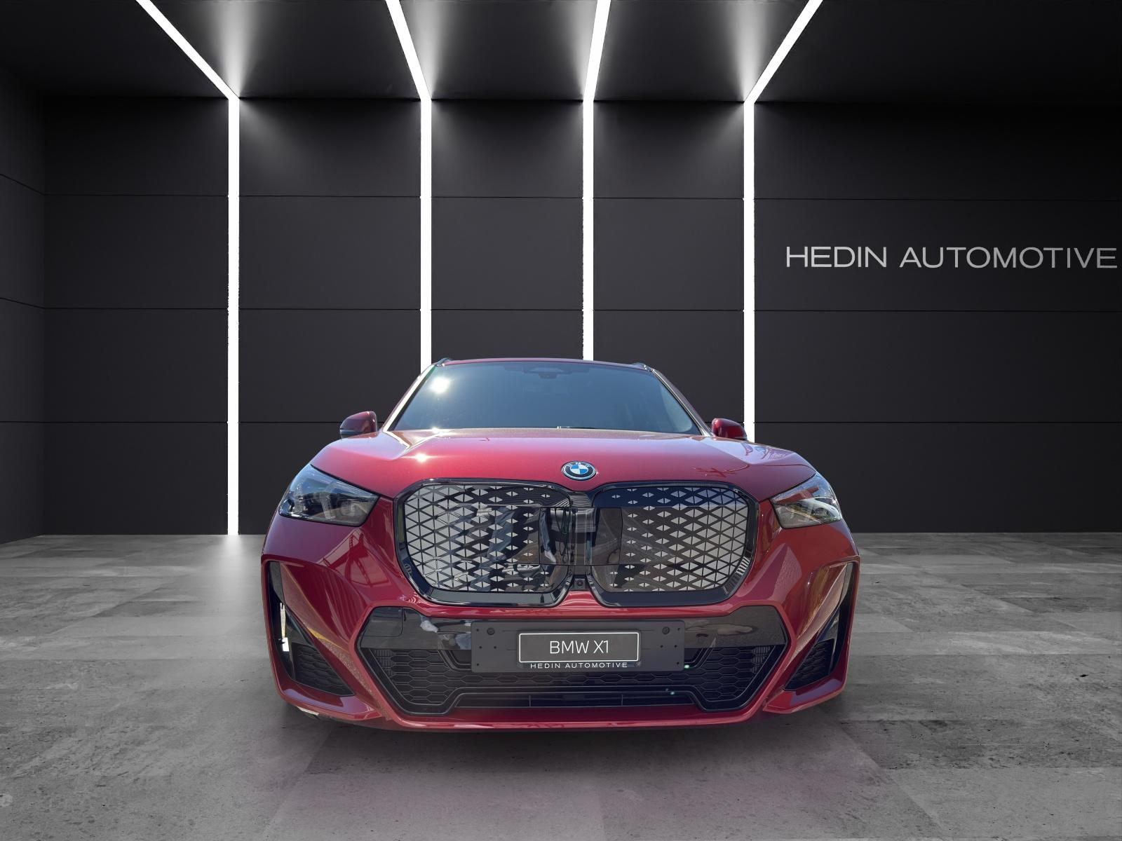 BMW iX1 30 xDrive-image-7