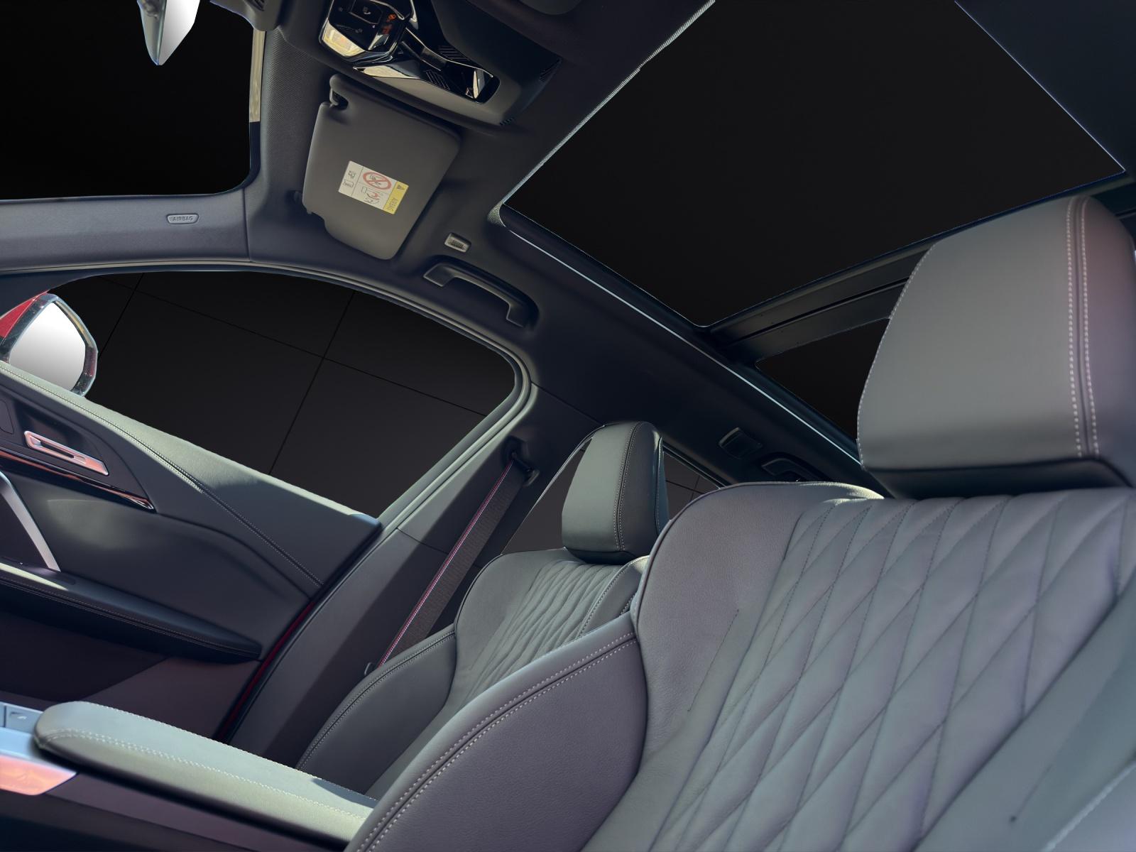 BMW iX1 30 xDrive-image-13