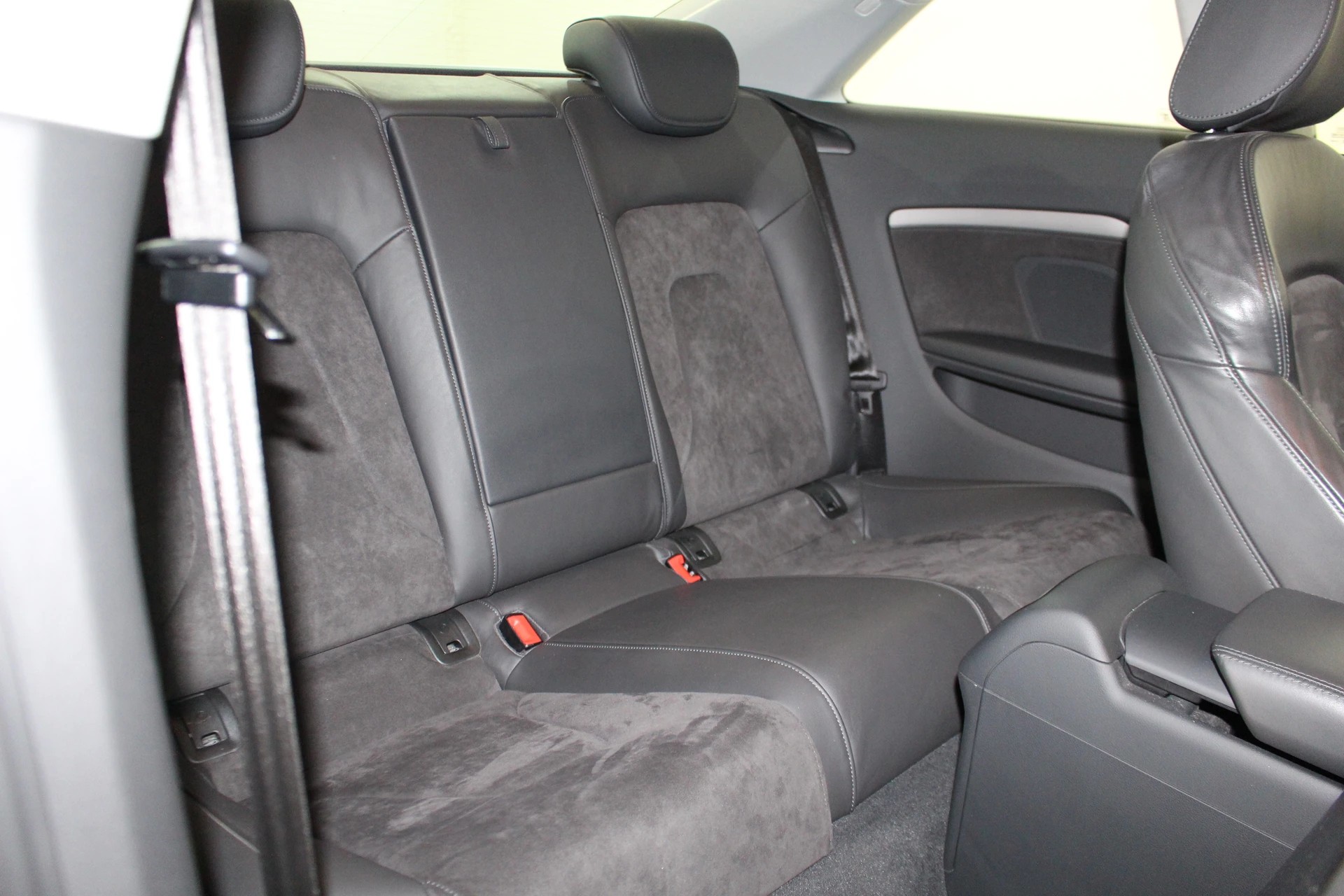 AUDI A5 Coupé 1.8 TFSI 170 M-Tronic-image-10