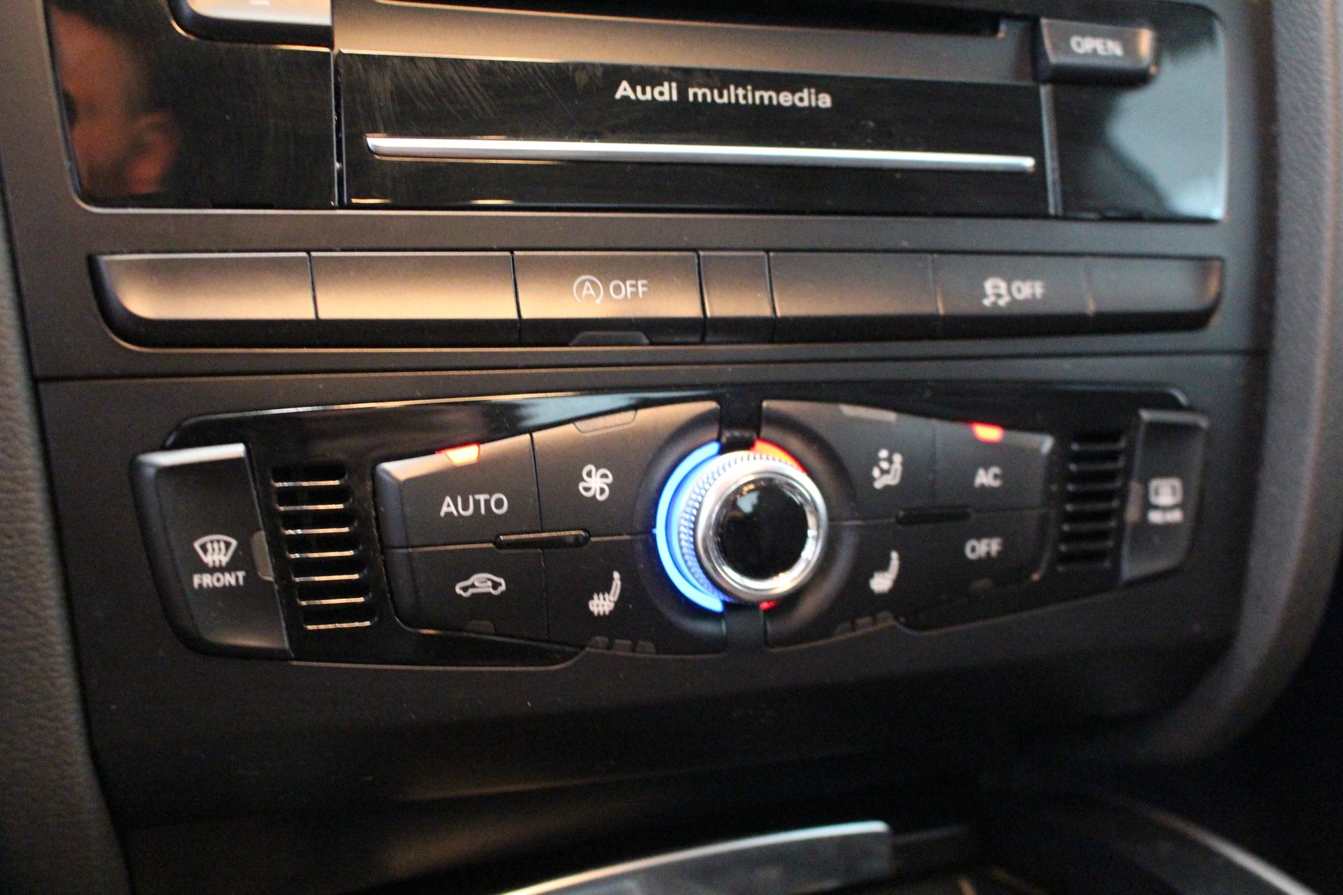 AUDI A5 Coupé 1.8 TFSI 170 M-Tronic-image-15