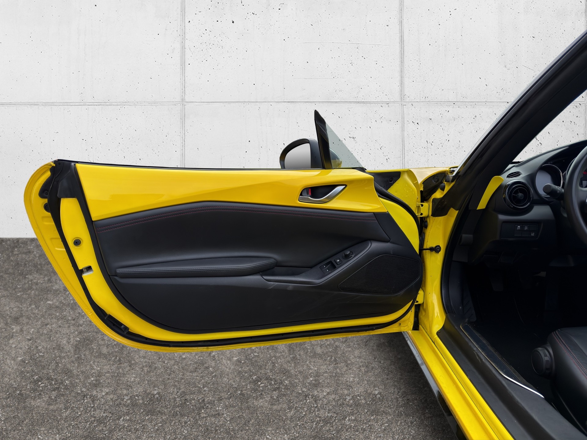 MAZDA MX-5 SKYACTIV-G 131 Challenge-image-20