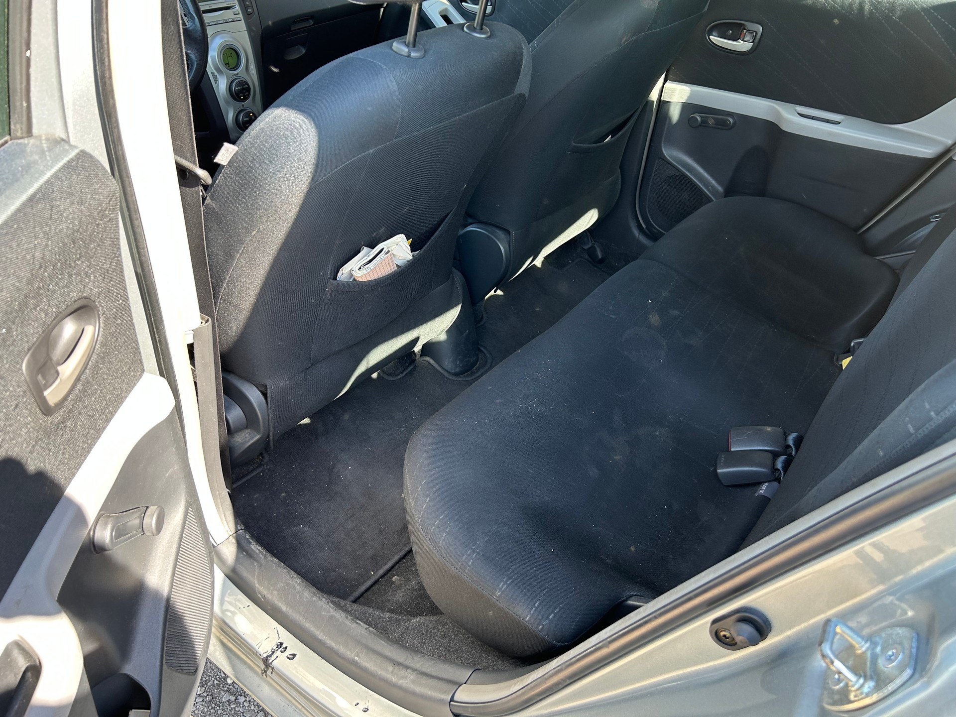 TOYOTA Yaris 1.3 Linea Sol Automatisch-image-14