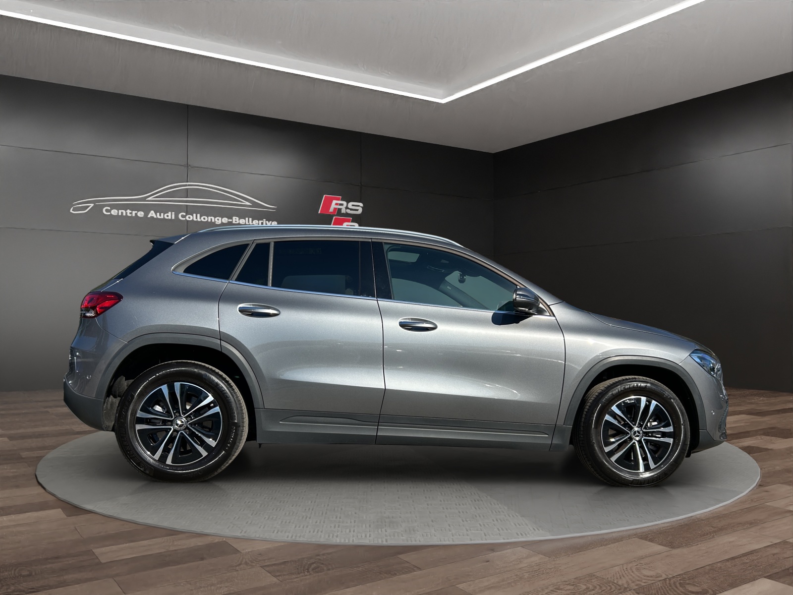 MERCEDES-BENZ GLA 250 4Matic Style 8G-DCT-image-6
