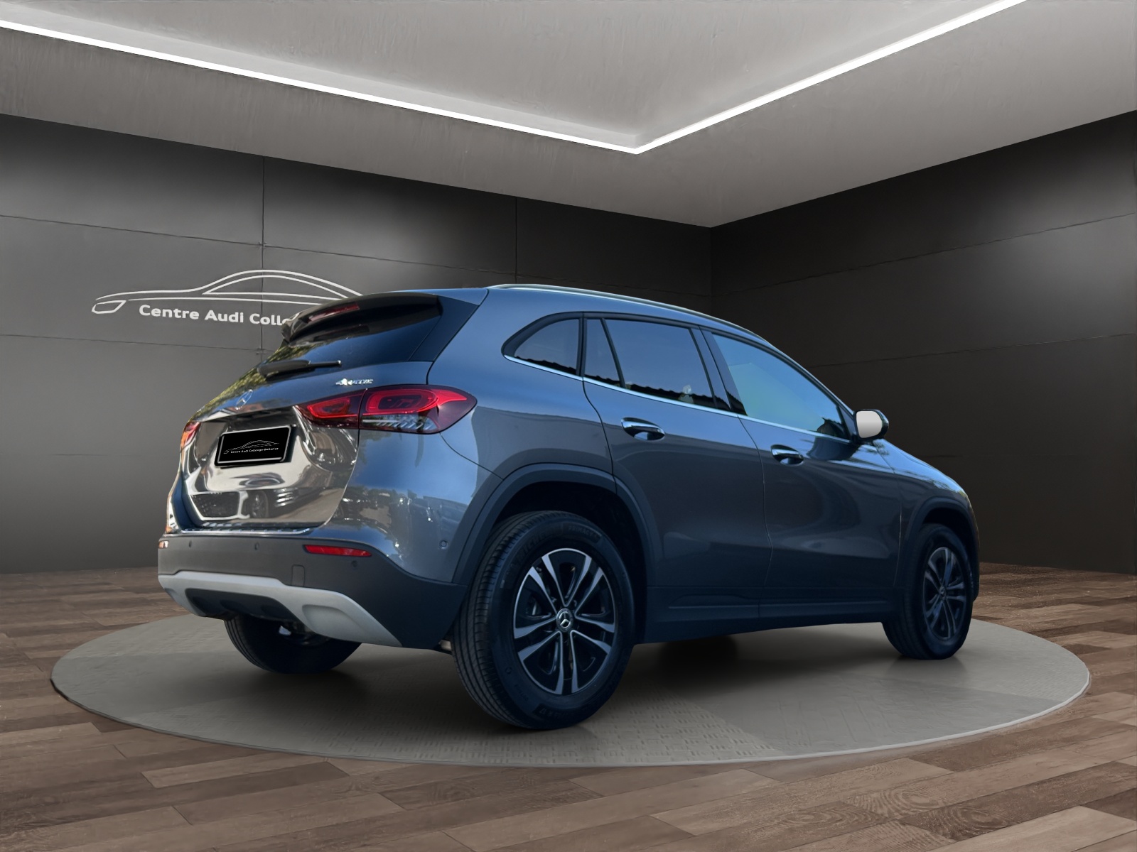 MERCEDES-BENZ GLA 250 4Matic Style 8G-DCT-image-5
