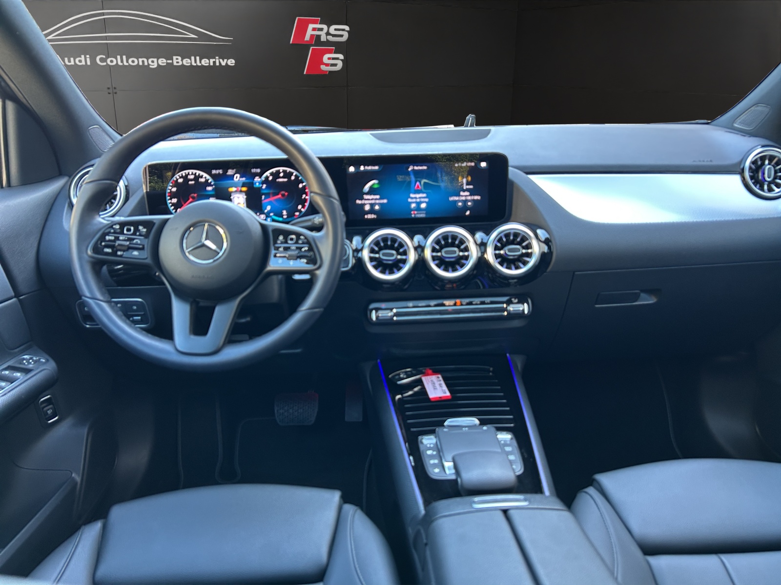 MERCEDES-BENZ GLA 250 4Matic Style 8G-DCT-image-12