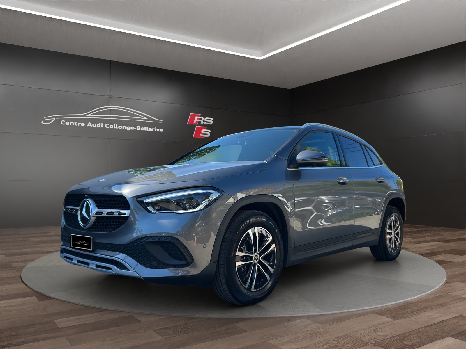 MERCEDES-BENZ GLA 250 4Matic Style 8G-DCT