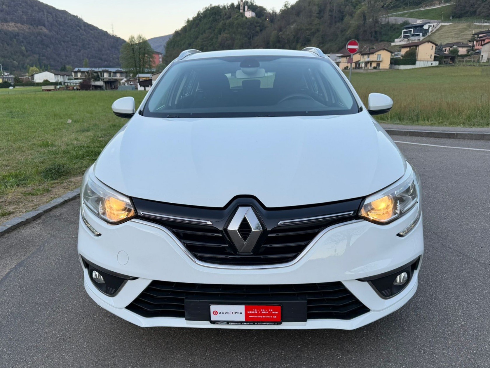 RENAULT Mégane Grandtour 1.5 dCi Zen EDC-image-4