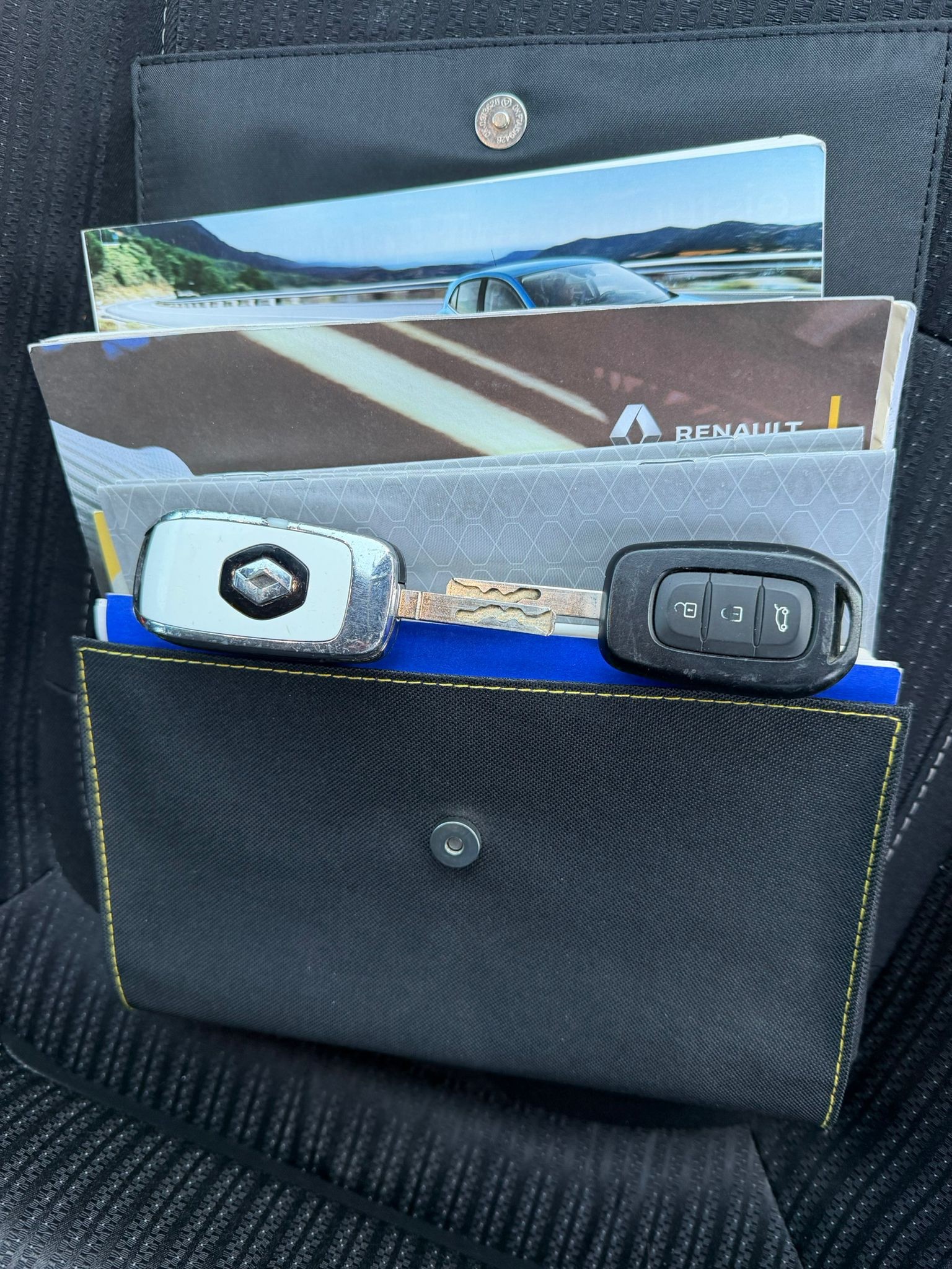 RENAULT Mégane Grandtour 1.5 dCi Zen EDC-image-14