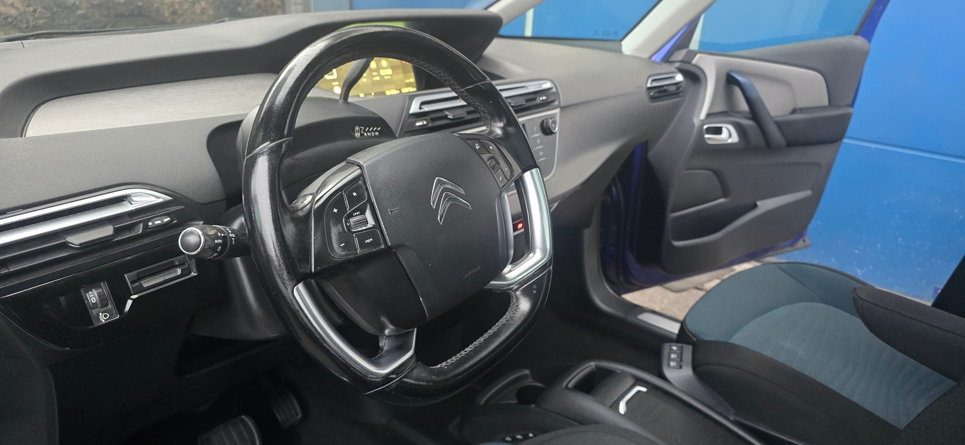 CITROEN C4 Picasso 1.2 Pure Tech Feel Edition EAT6-image-8