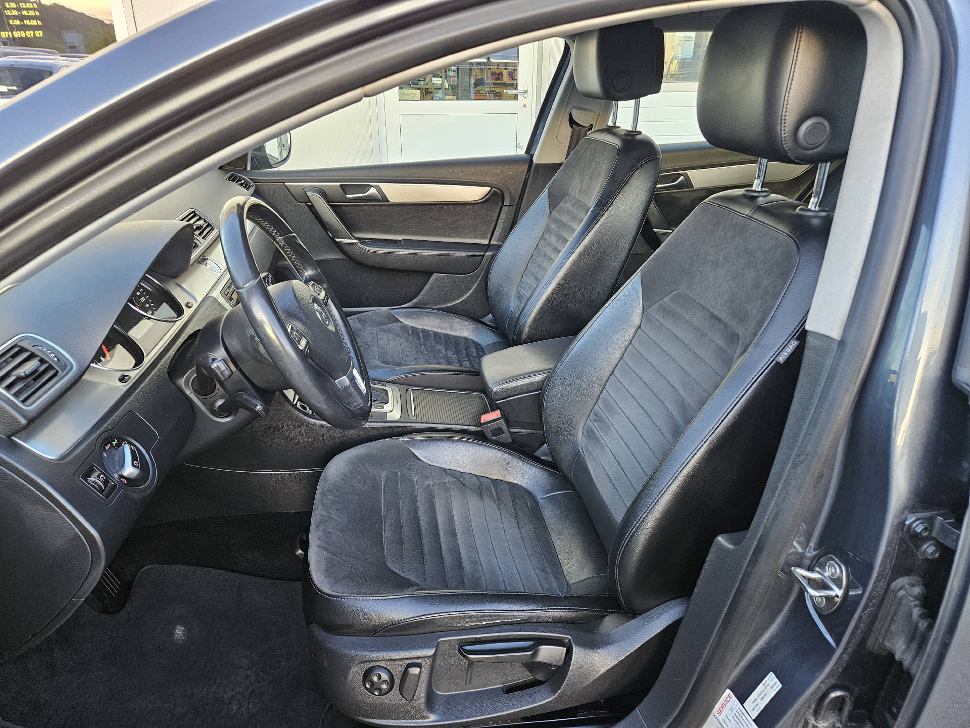 VW Passat Variant 2.0 TDI 170 BlueMT High.DSG 4m-image-11
