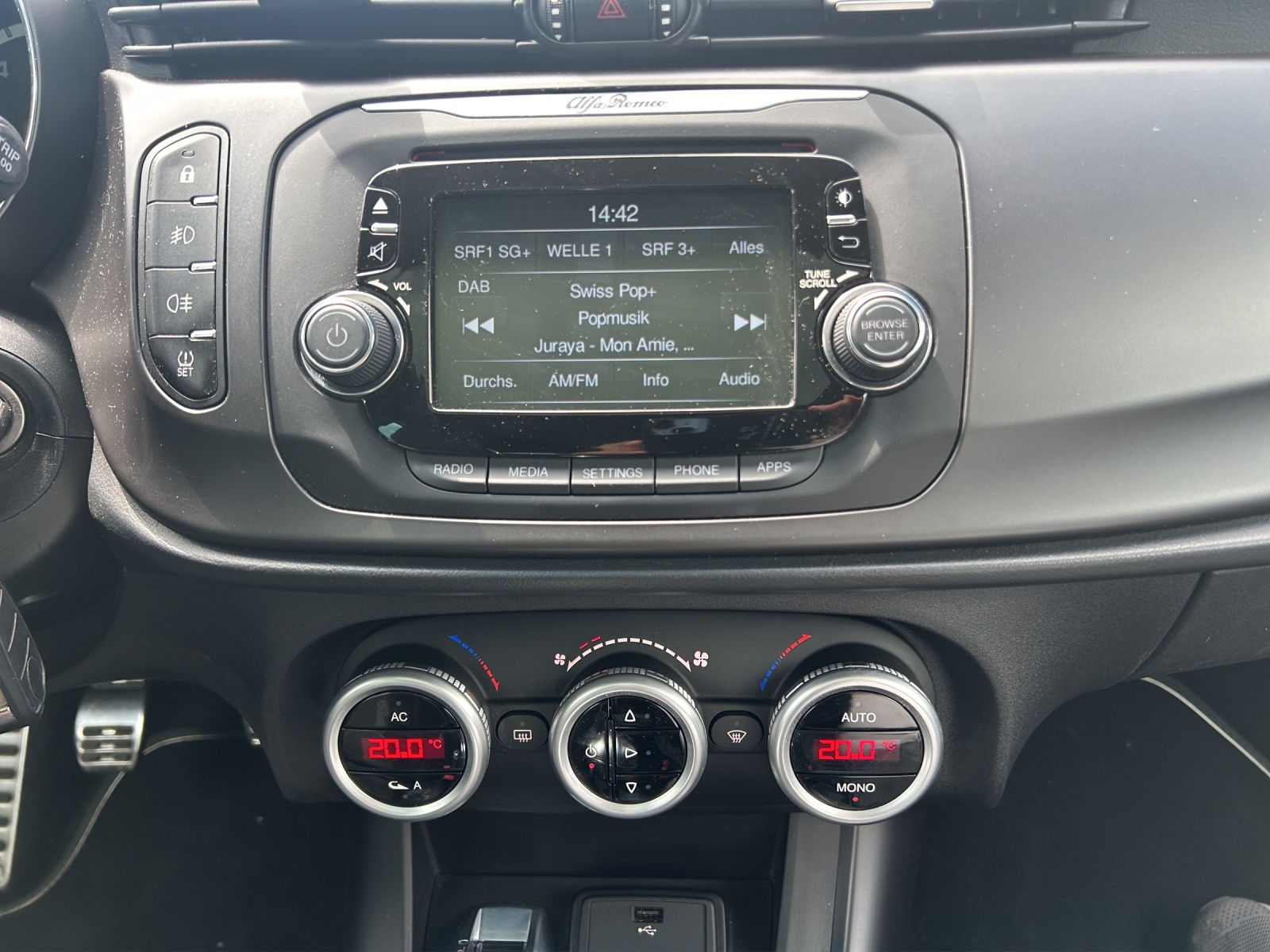 ALFA ROMEO Giulietta 1.4 MultiAir Exclusive-image-12