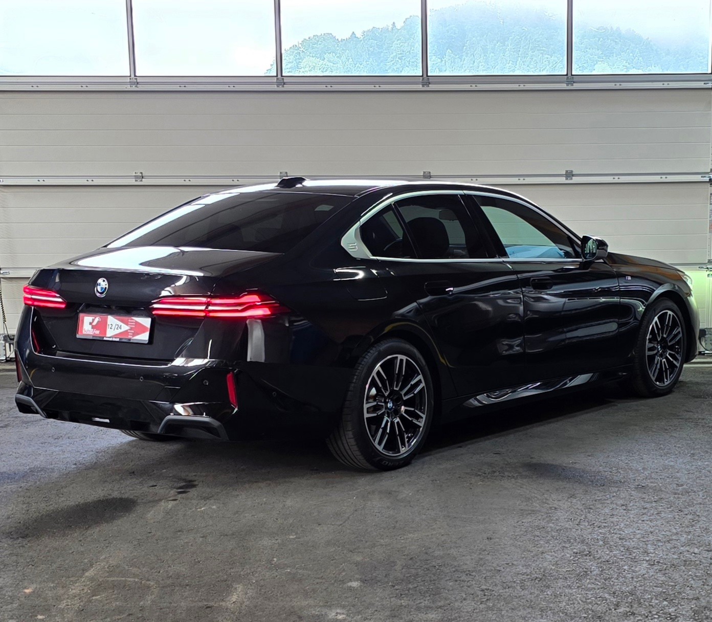 BMW 520d 48V M Sport Steptronic *Abstandsregler*CarPlay/AndroidAuto*Elektrische- Sitzheizung*Rückfahrkamera*-image-4