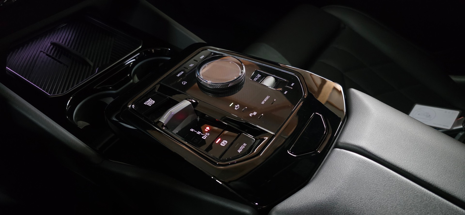 BMW 520d 48V M Sport Steptronic *Abstandsregler*CarPlay/AndroidAuto*Elektrische- Sitzheizung*Rückfahrkamera*-image-16