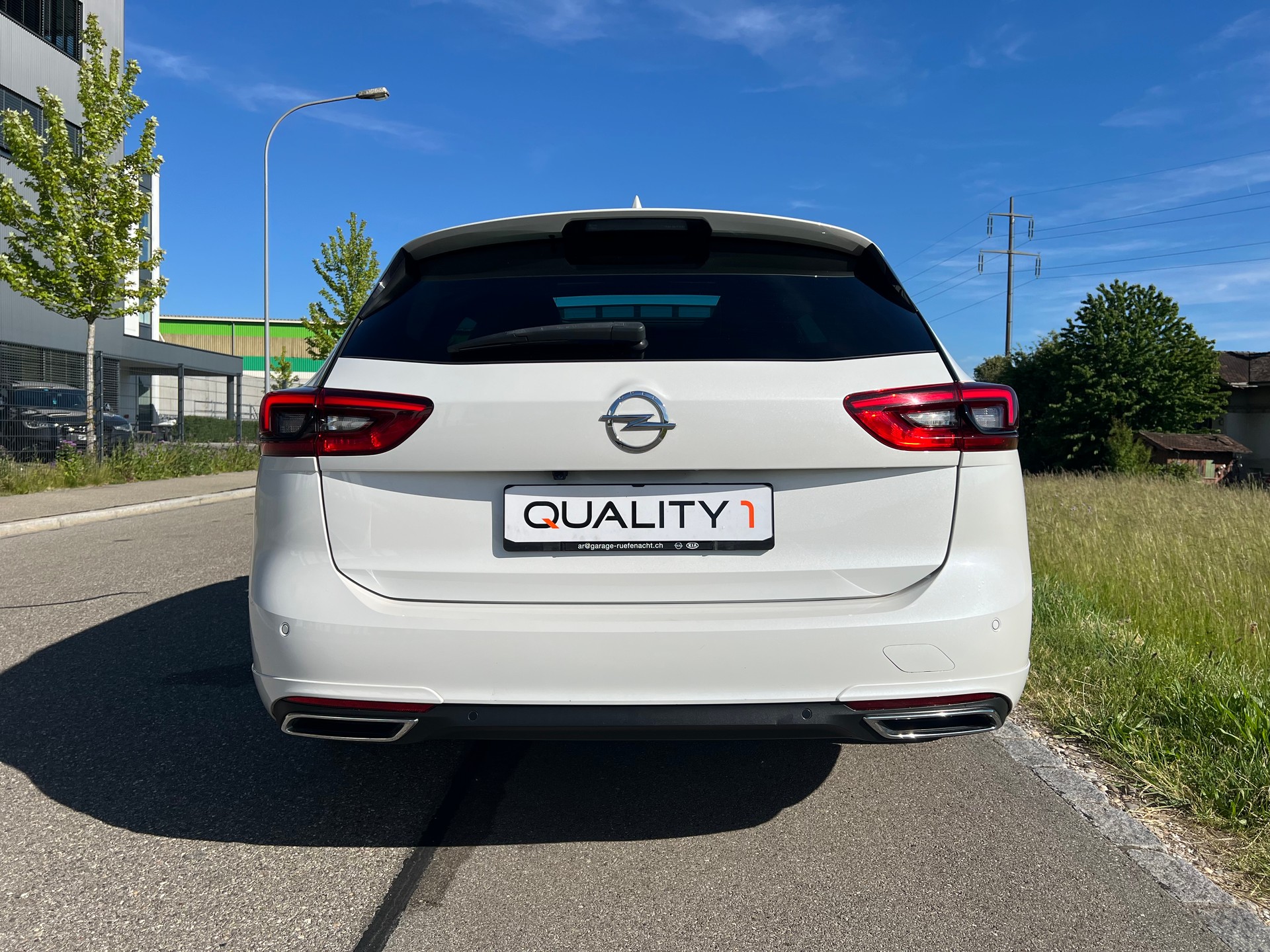 OPEL Insignia 2.0 BiDTI Sports- 360°-Kamera-Tourer Exclusive 4WD Auto-image-10