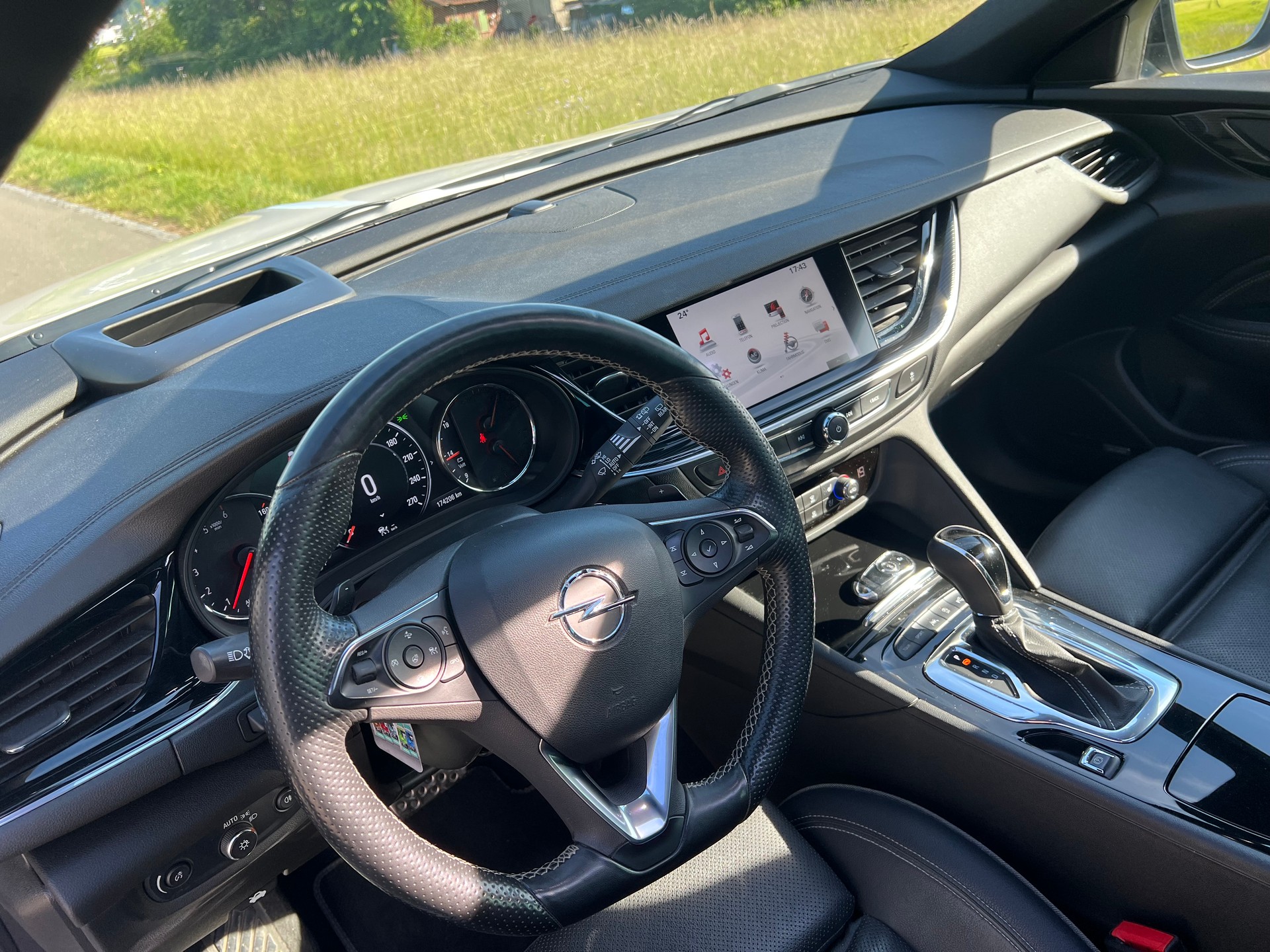 OPEL Insignia 2.0 BiDTI Sports- 360°-Kamera-Tourer Exclusive 4WD Auto-image-20