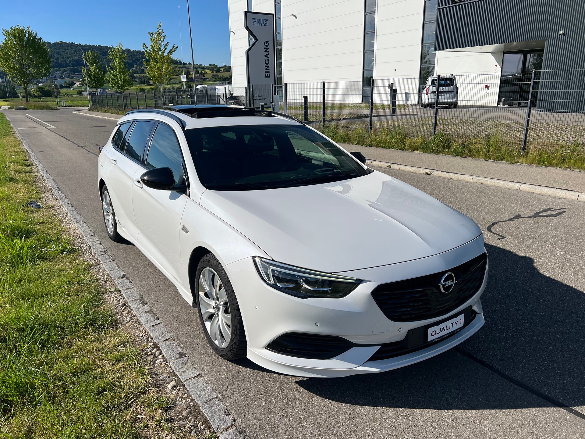 OPEL Insignia 2.0 BiDTI Sports- 360°-Kamera-Tourer Exclusive 4WD Auto-showroom-element-3