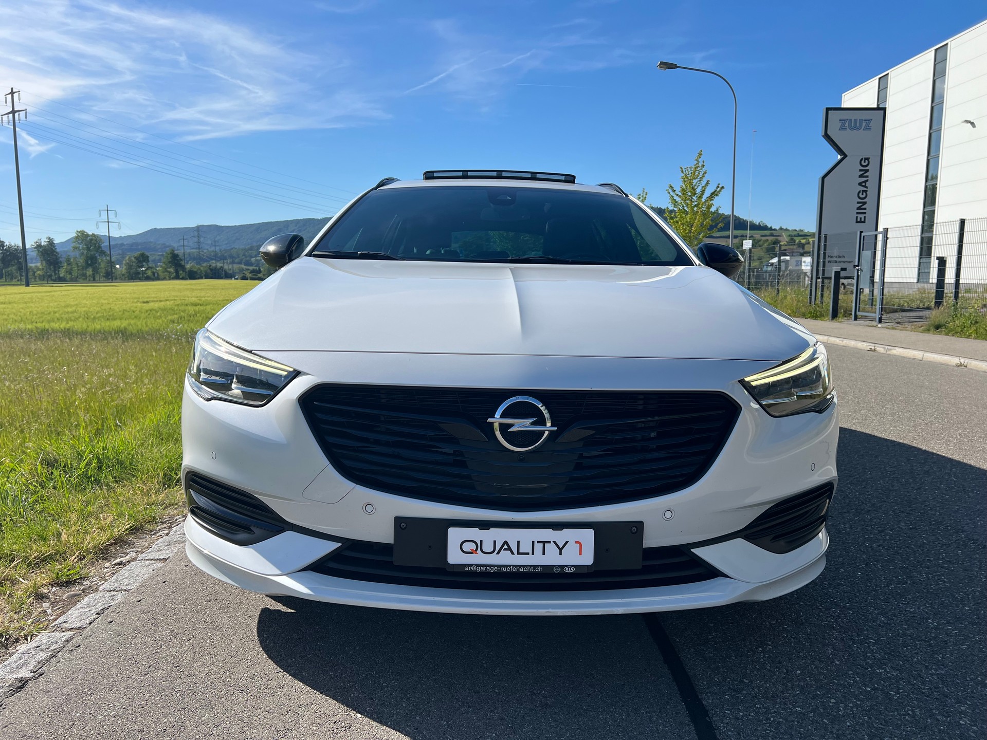 OPEL Insignia 2.0 BiDTI Sports- 360°-Kamera-Tourer Exclusive 4WD Auto-showroom-element-2