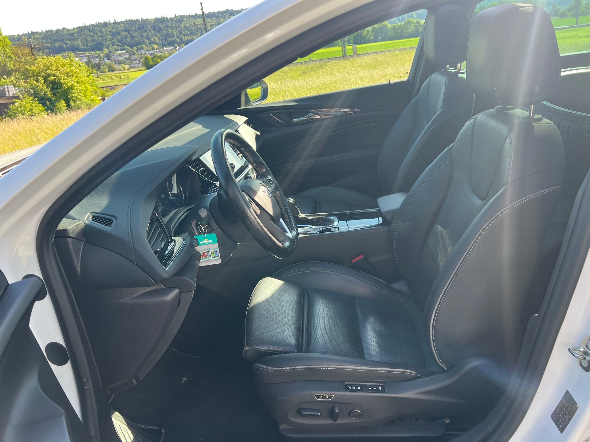 OPEL Insignia 2.0 BiDTI Sports- 360°-Kamera-Tourer Exclusive 4WD Auto-image-24