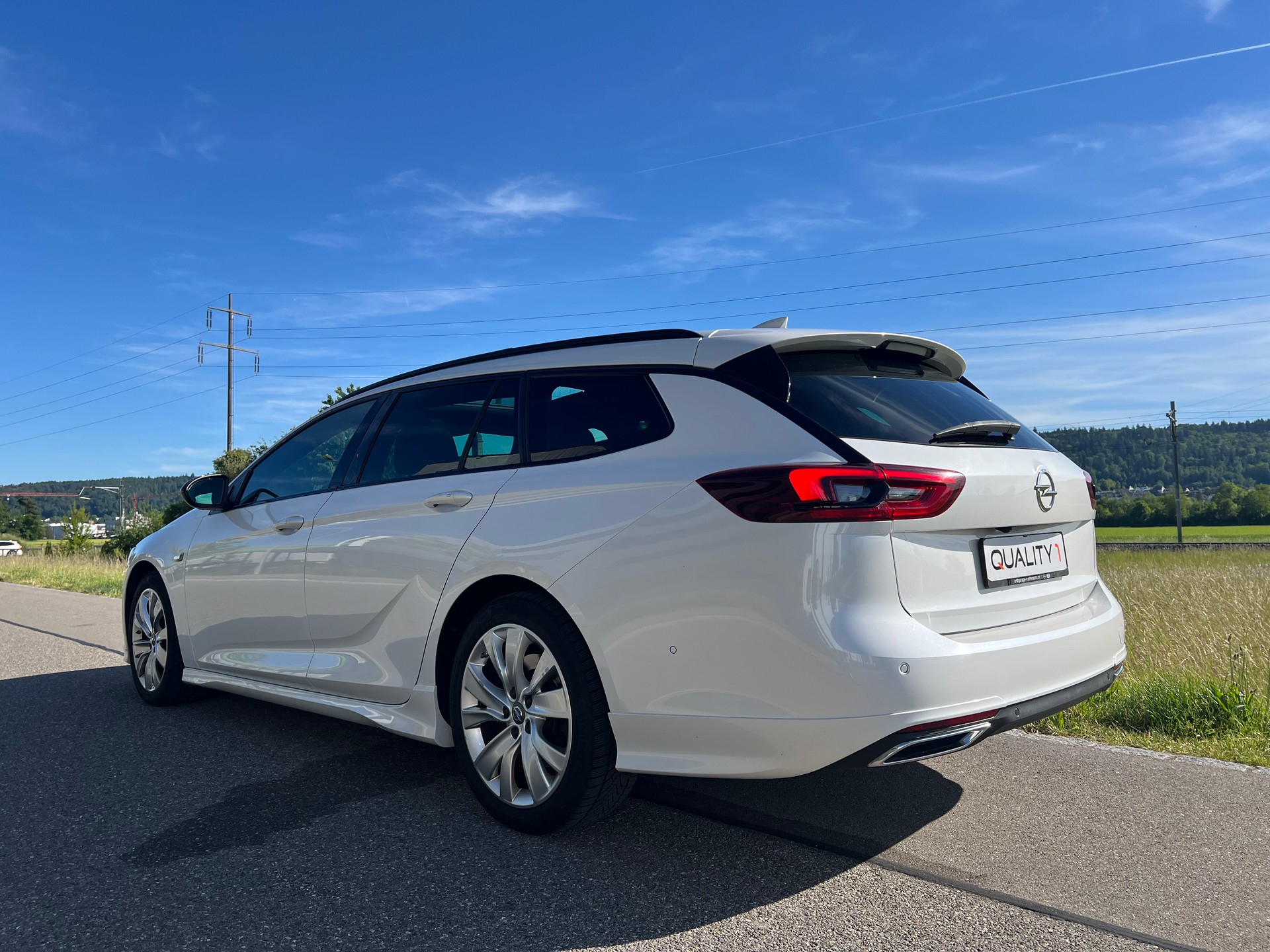 OPEL Insignia 2.0 BiDTI Sports- 360°-Kamera-Tourer Exclusive 4WD Auto-image-11