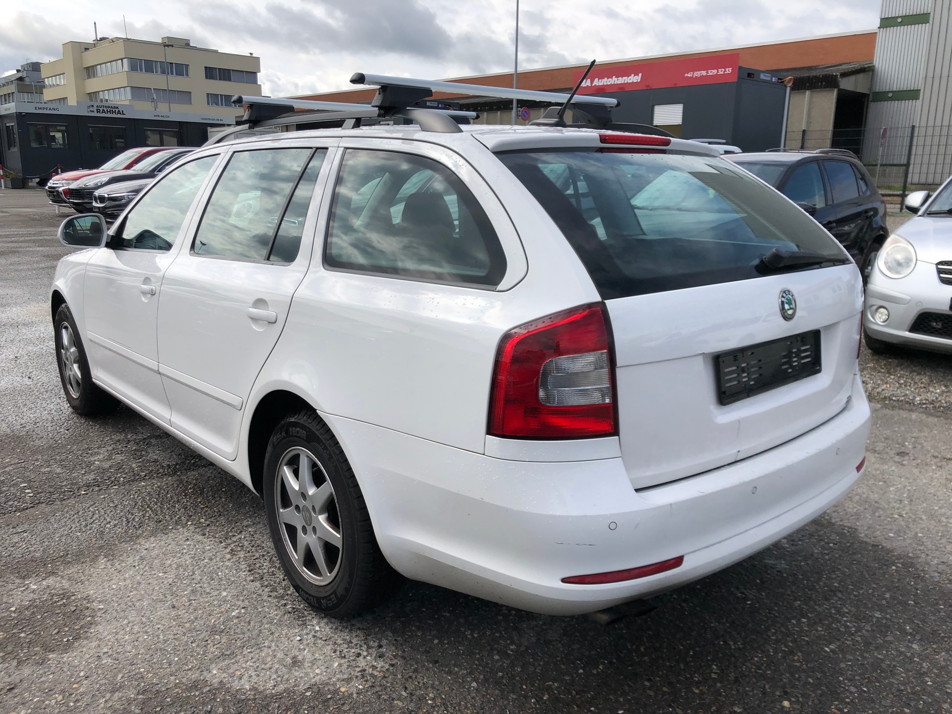 SKODA Octavia Combi 2.0 TDI Adventure 4x4 DSG-image-5