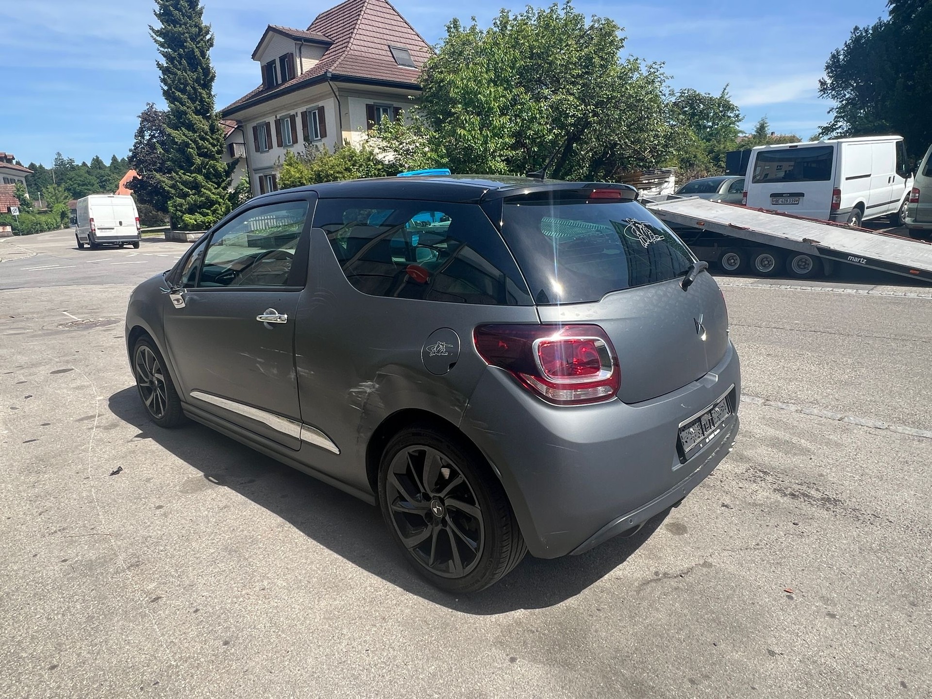DS AUTOMOBILES DS 3 1.2 PureTech Dark Side-image-4