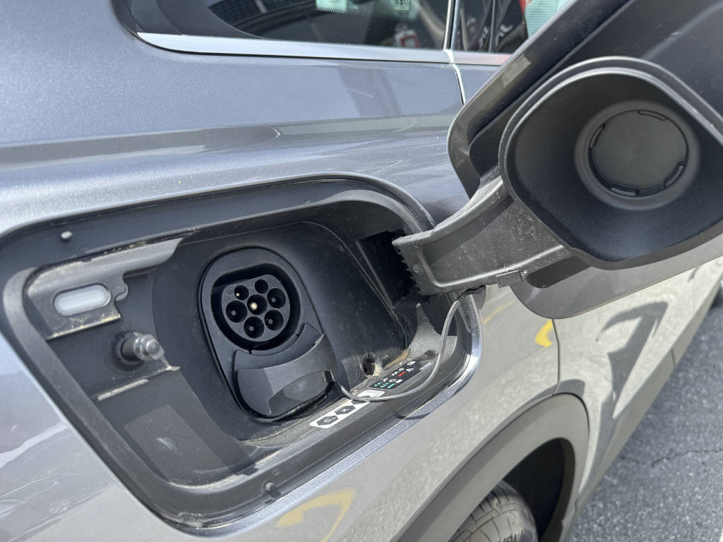 AUDI Q4 e-tron 45 quattro-image-27