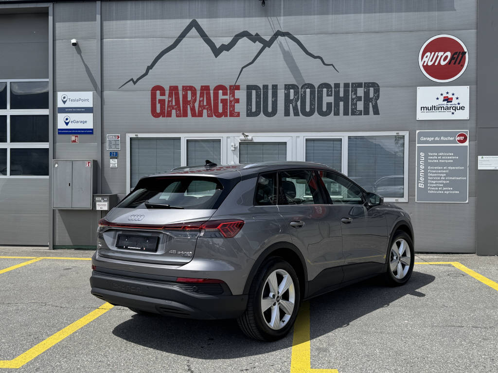 AUDI Q4 e-tron 45 quattro-showroom-element-3