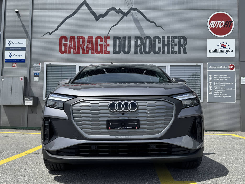 AUDI Q4 e-tron 45 quattro-showroom-element-2