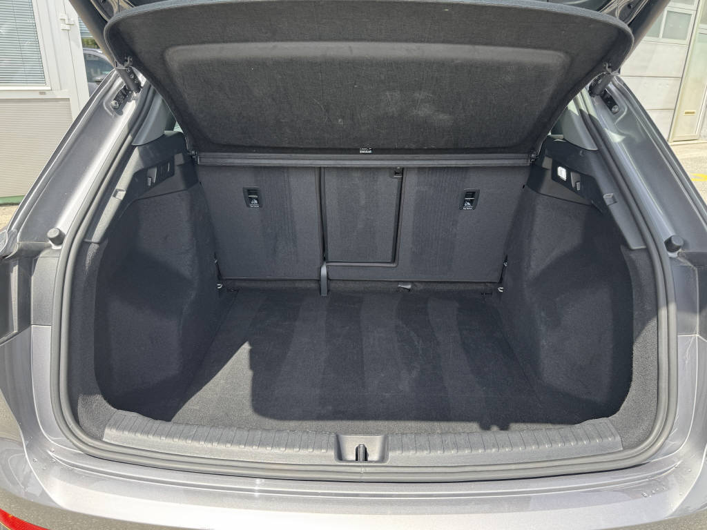 AUDI Q4 e-tron 45 quattro-image-23
