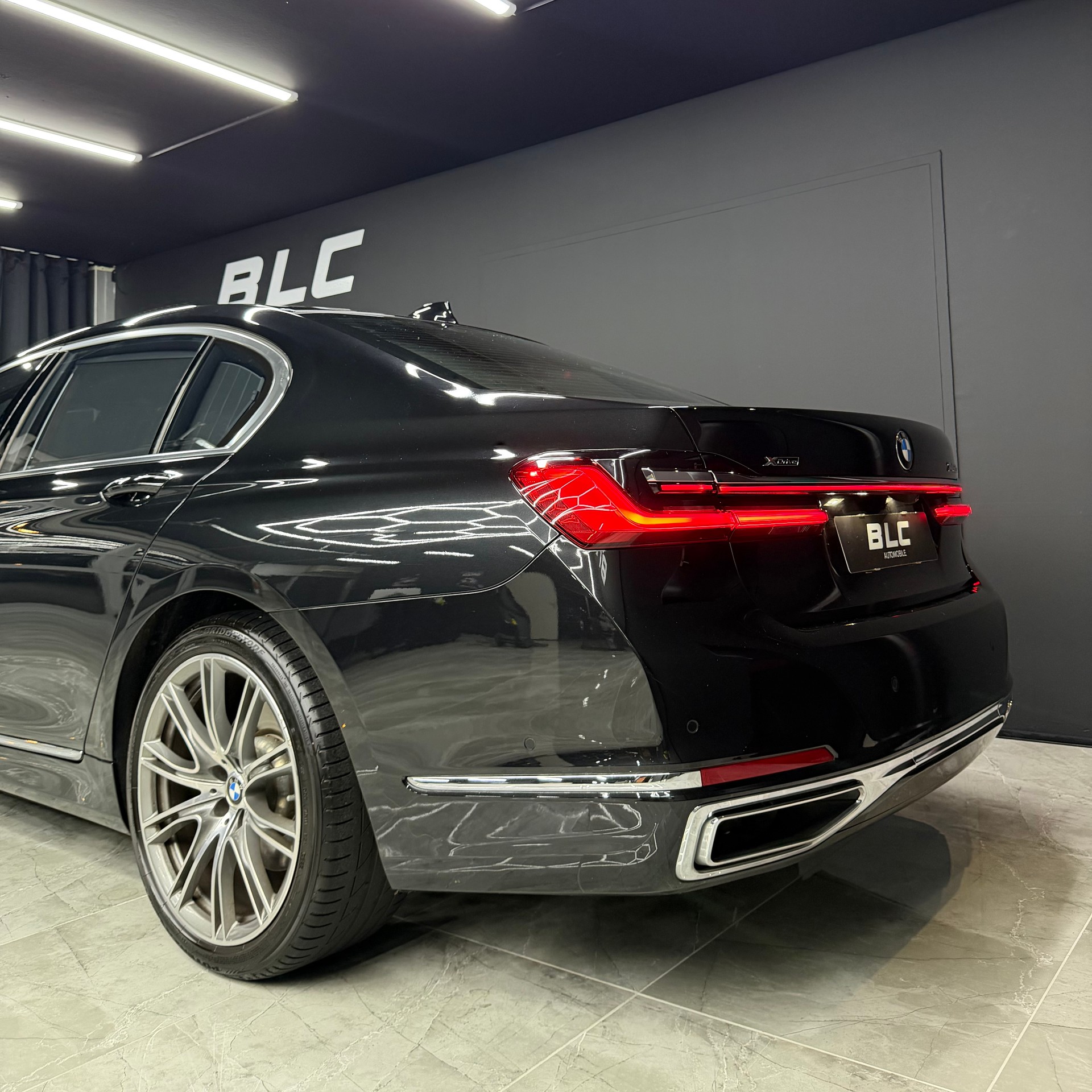 BMW 745Le xDrive Steptronic-image-6