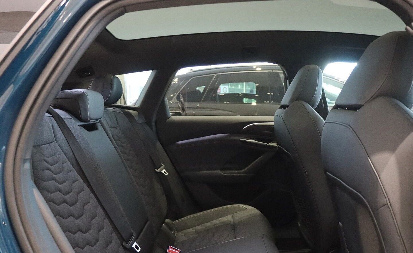 AUDI A6 Avant e-tron performance-image-3