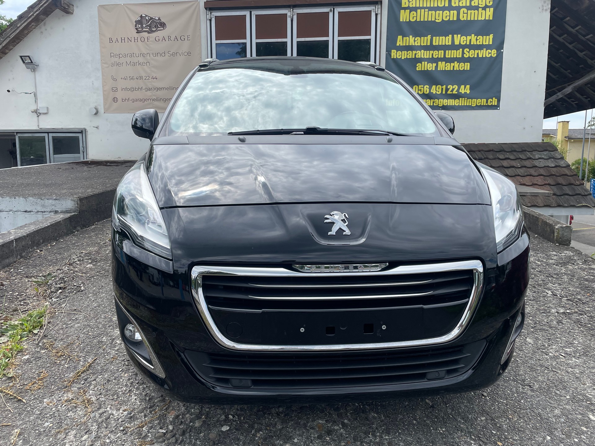 PEUGEOT 5008 1.6 THP Sensation Tiptronic