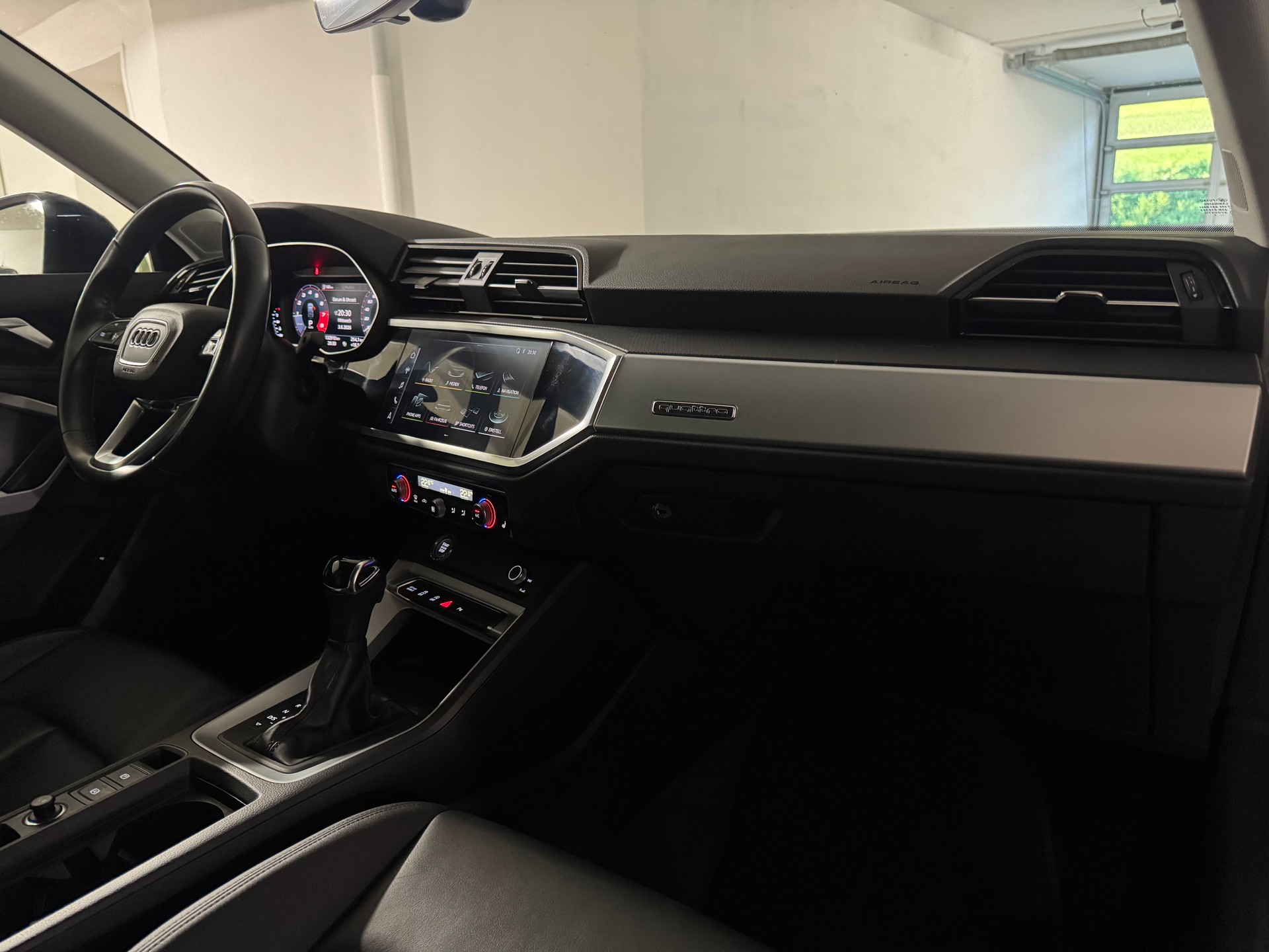 AUDI Q3 Sportback 45 TFSI quattro S-tronic mit AHK-image-13