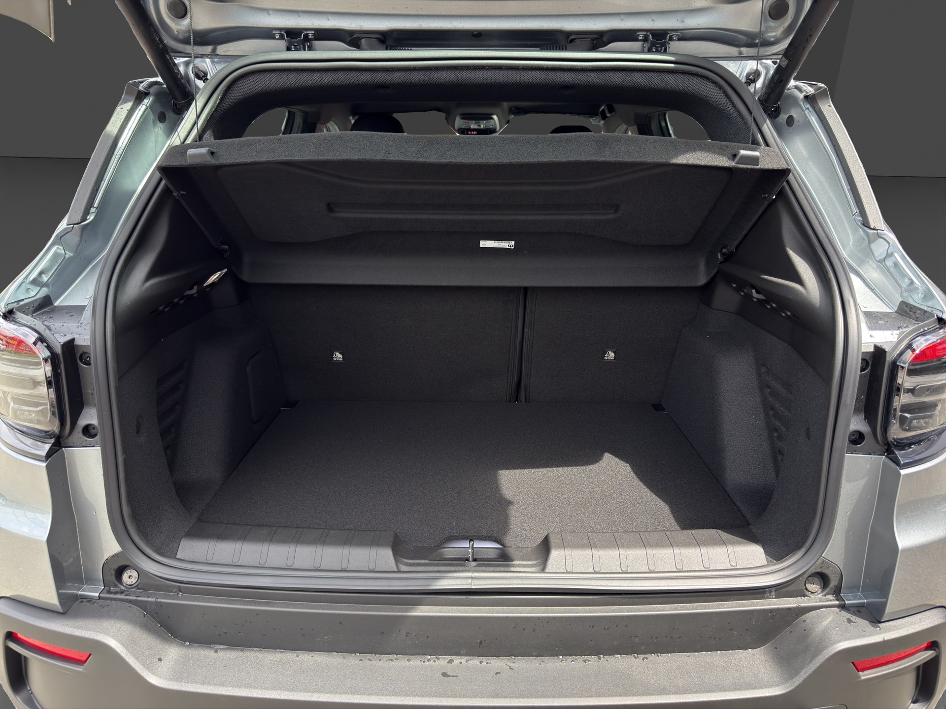 JEEP Avenger 1.2 Turbo MHEV Upland Plus 4xe-image-17