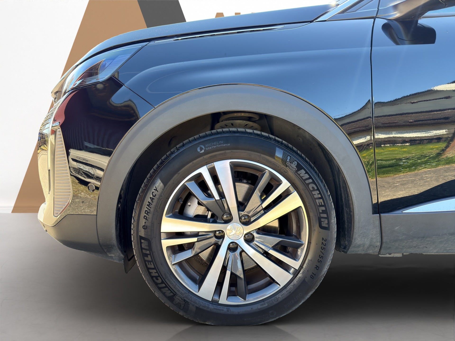 PEUGEOT 2008 1.2 Hybrid 145 Style-image-24
