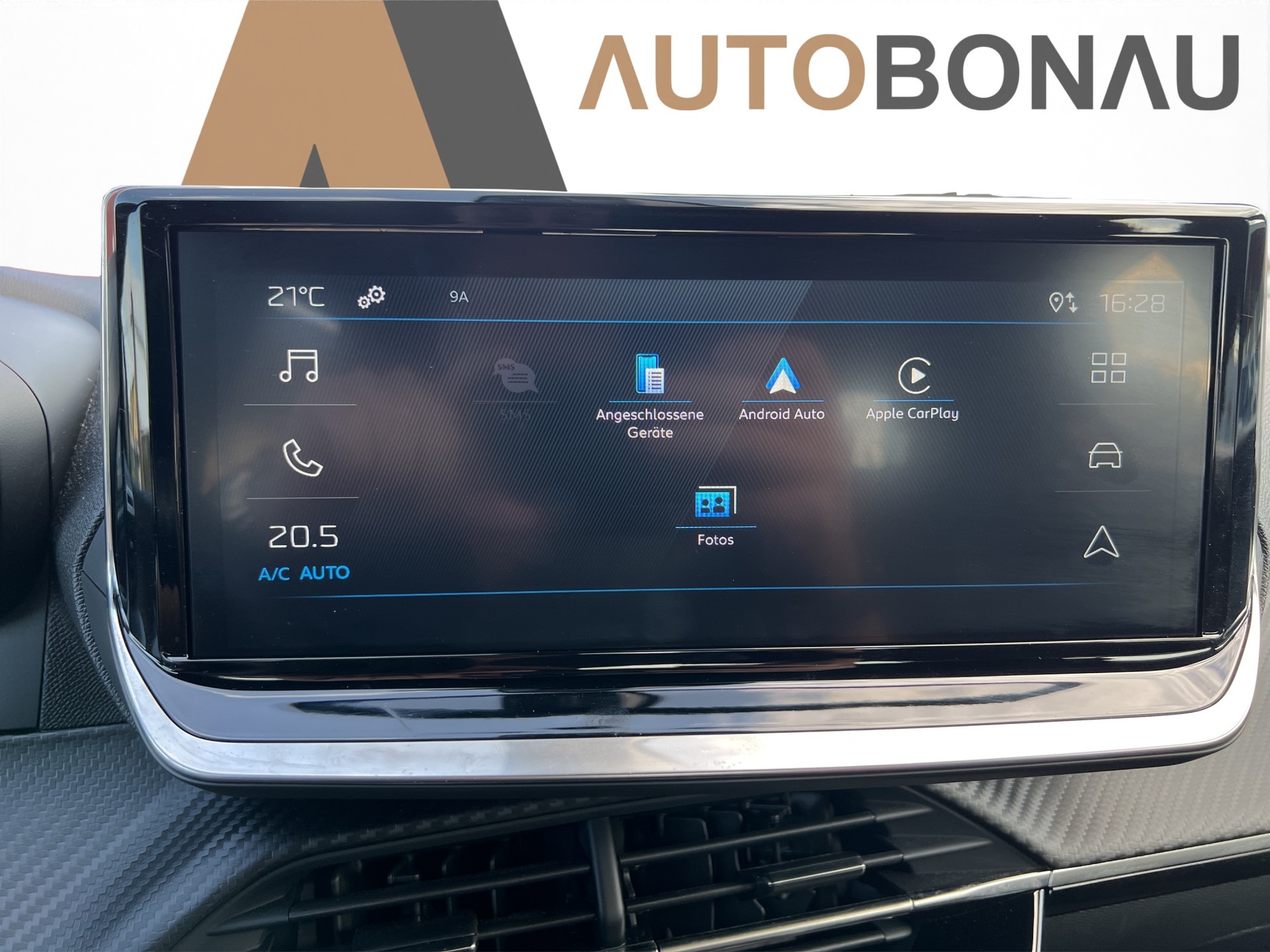 PEUGEOT 2008 1.2 Hybrid 145 Style-image-22