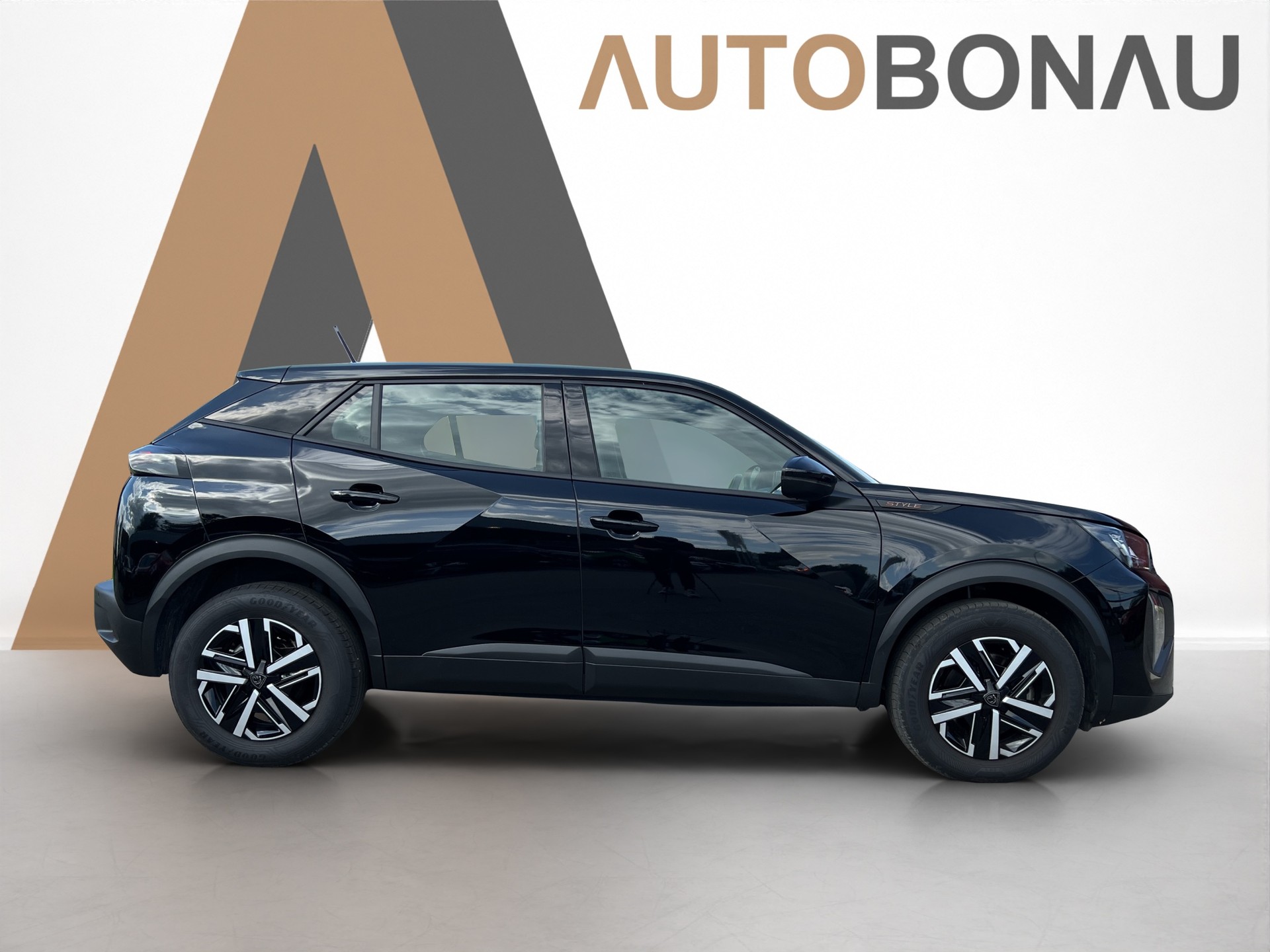 PEUGEOT 2008 1.2 Hybrid 145 Style-image-5