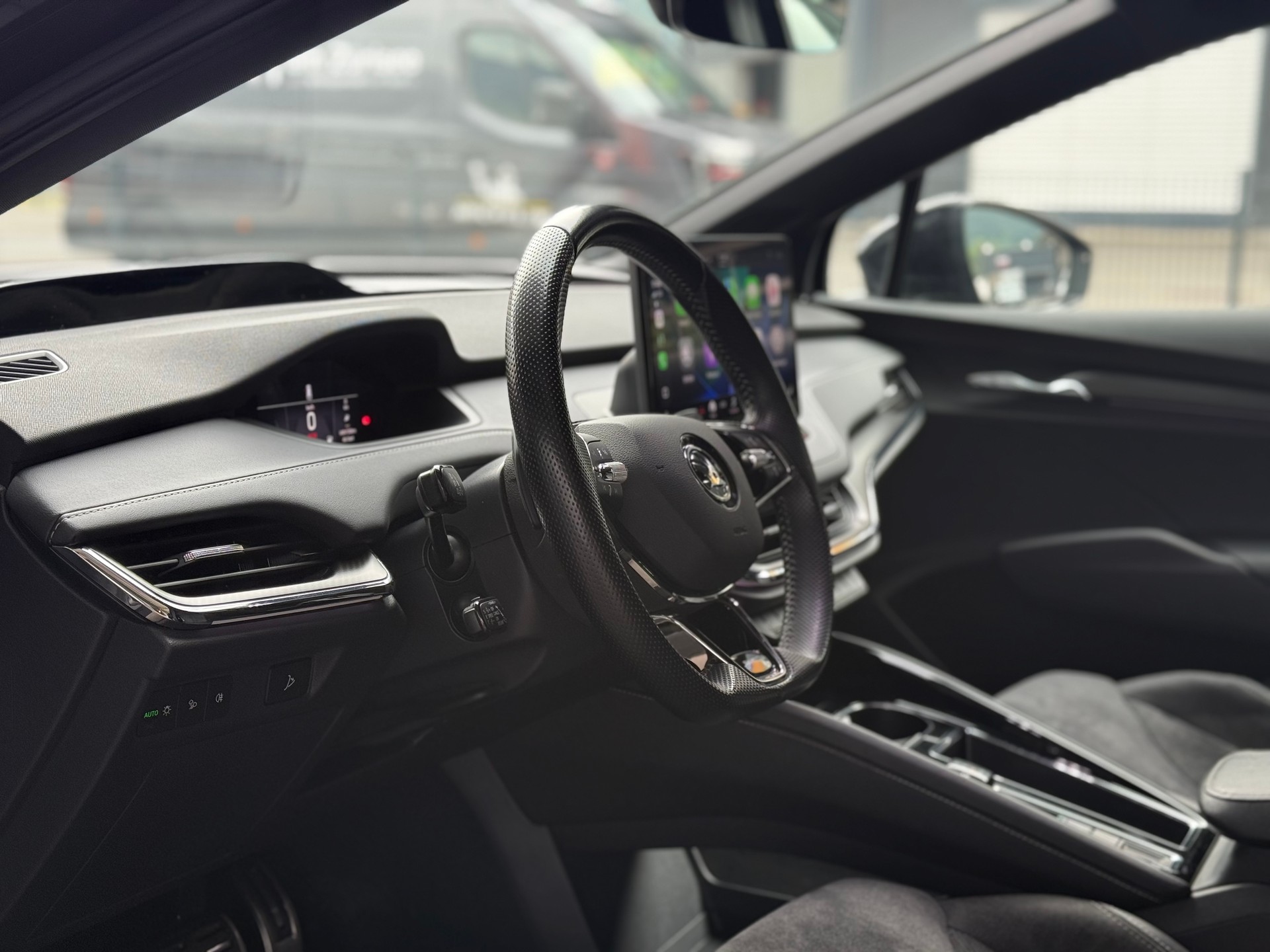 SKODA Enyaq iV 80x SportLine-image-8