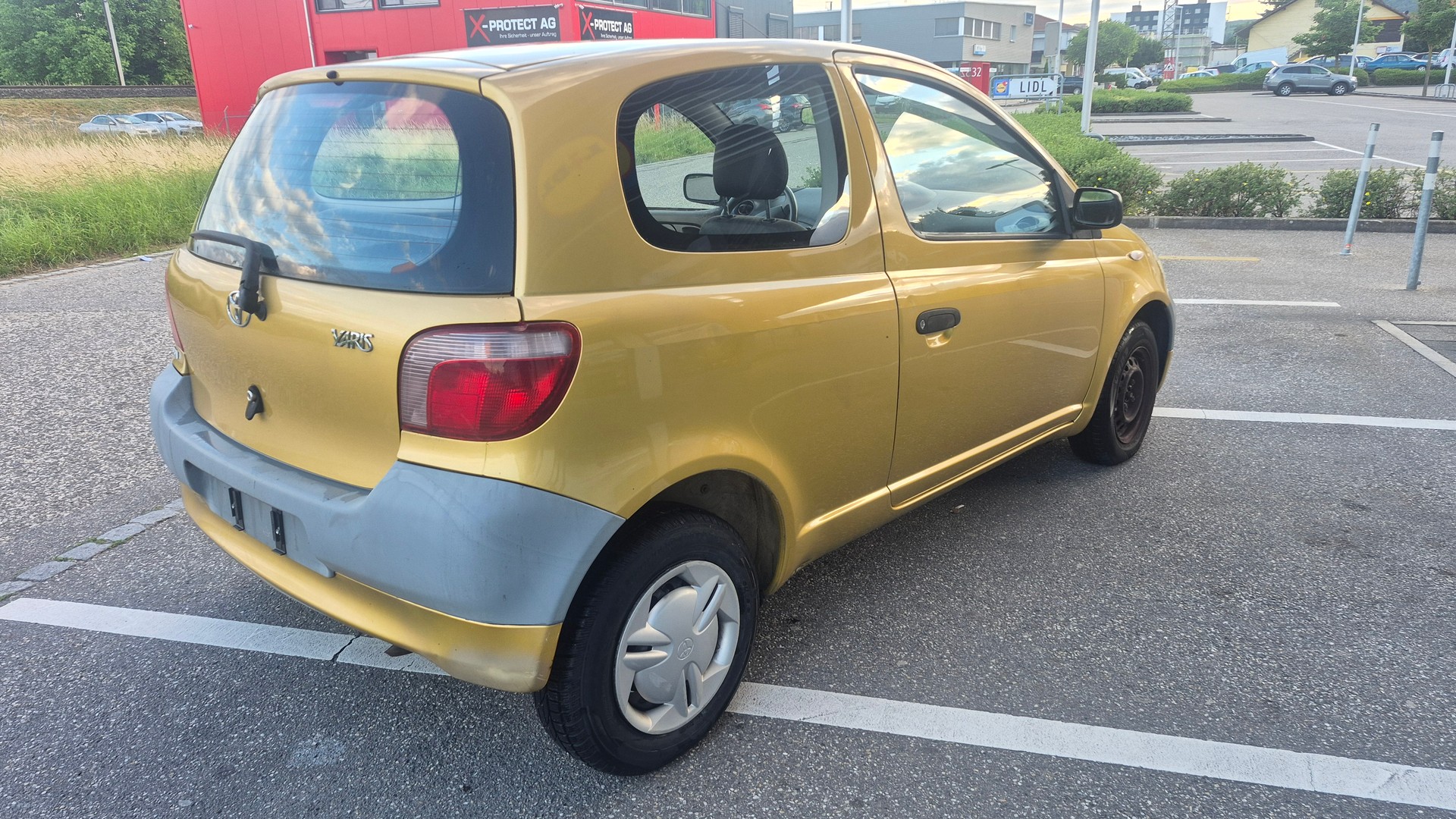 TOYOTA Yaris 1.0-image-4