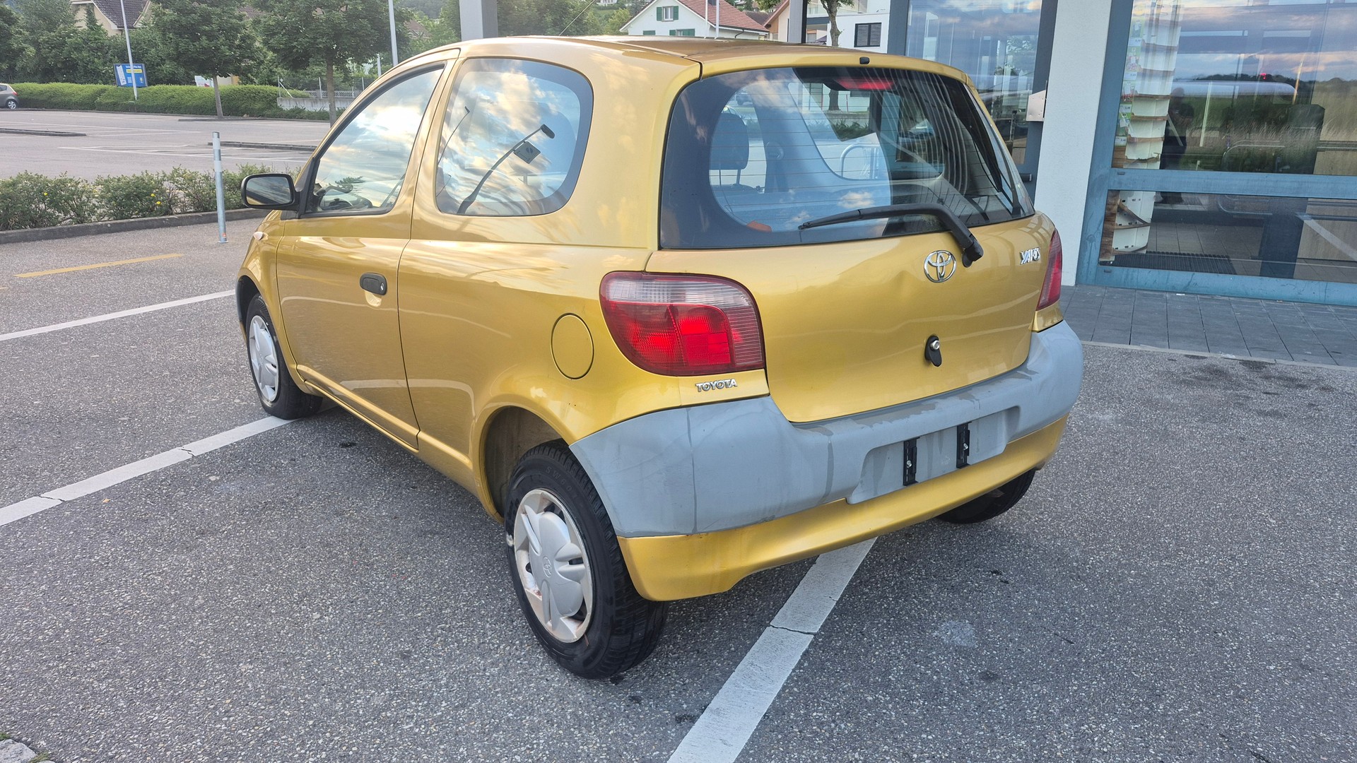 TOYOTA Yaris 1.0-image-6