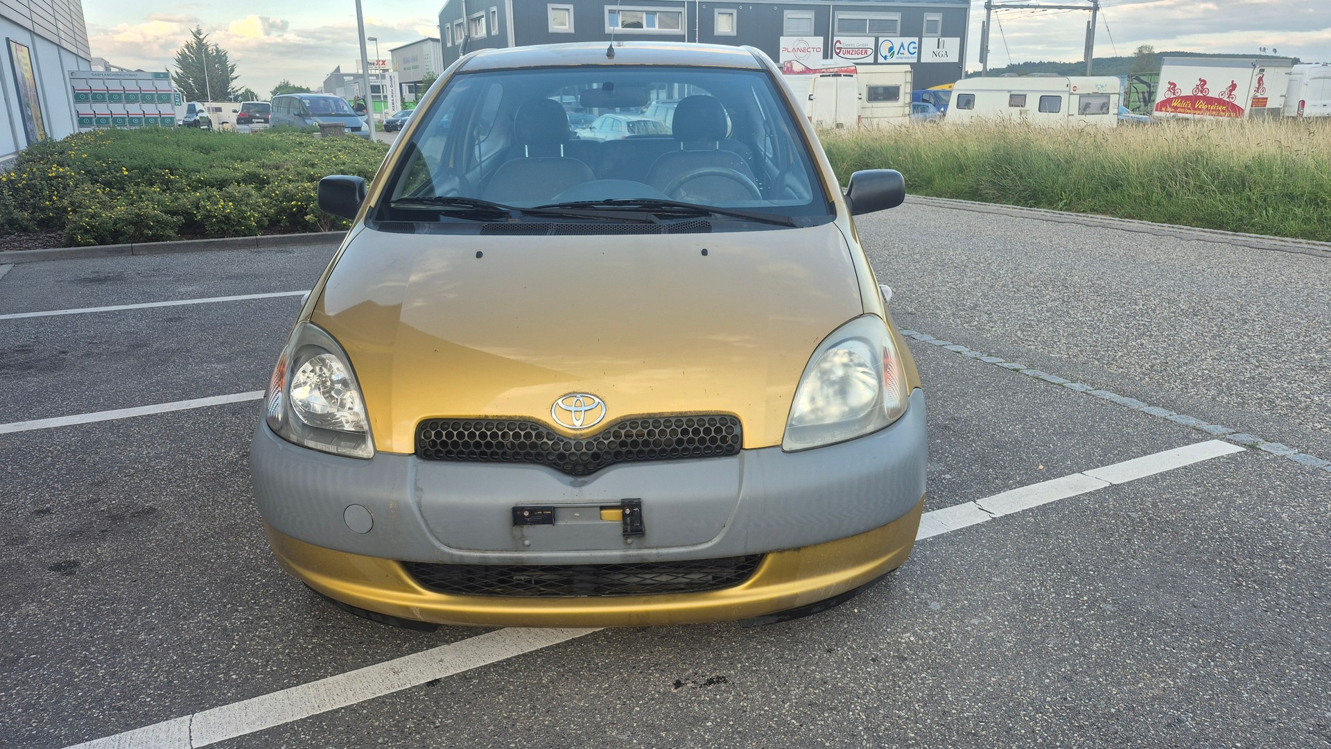 TOYOTA Yaris 1.0-image-1