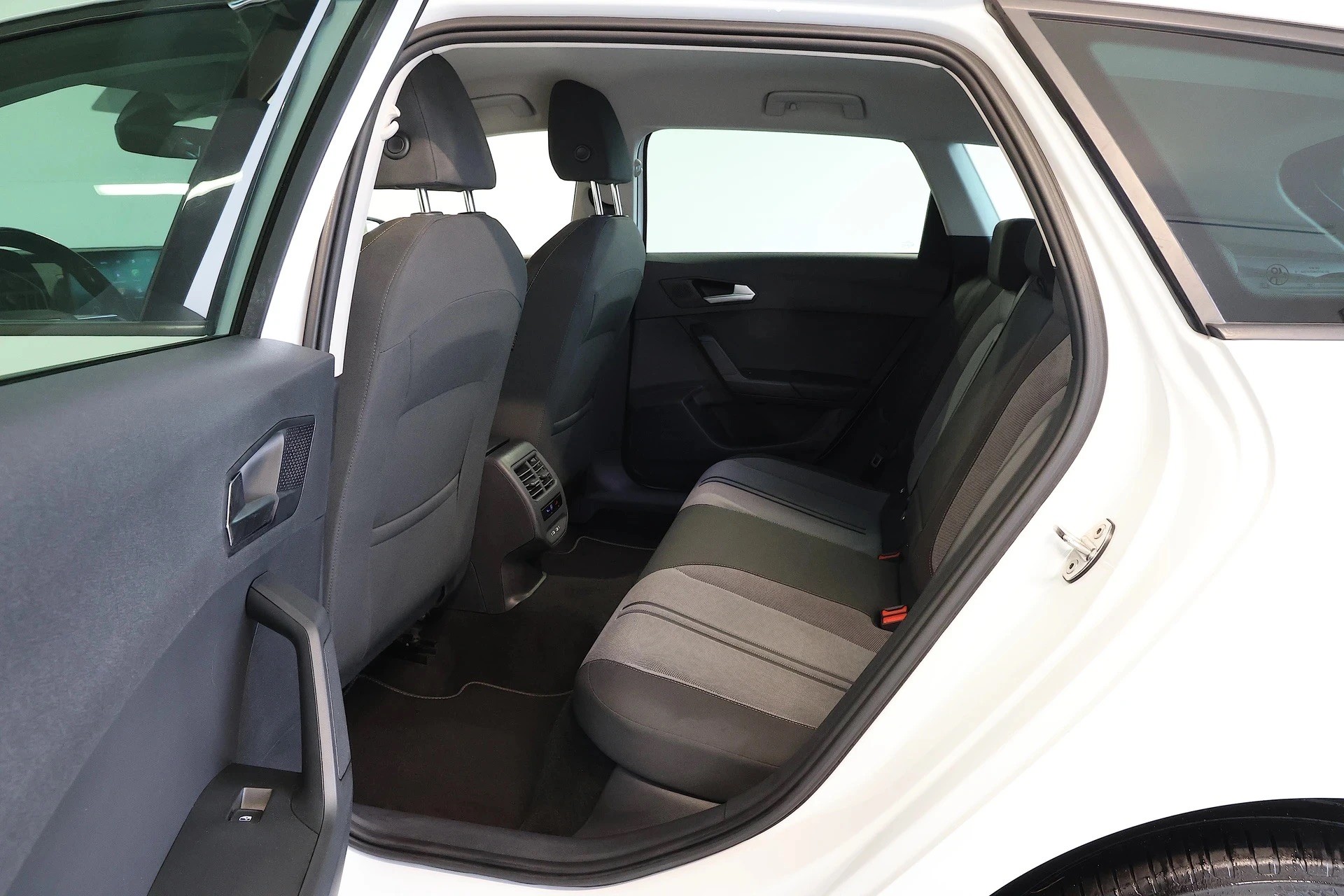 SEAT Leon ST 2.0 TDI EVO DSG Style-image-13