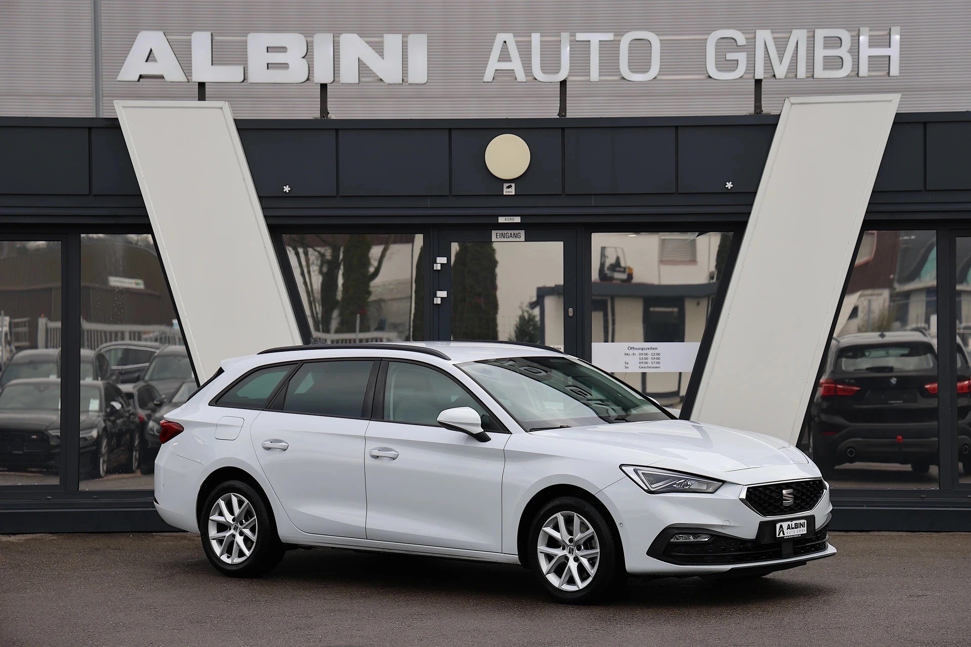 SEAT Leon ST 2.0 TDI EVO DSG Style-showroom-element-1
