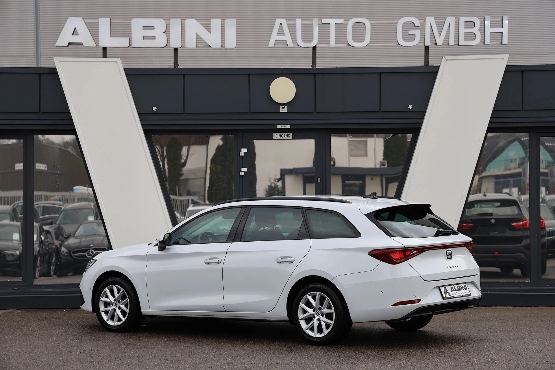 SEAT Leon ST 2.0 TDI EVO DSG Style-showroom-element-3