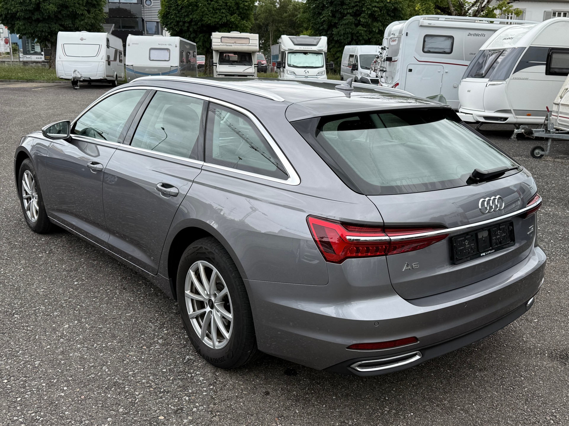 AUDI A6 Avant 40 TDI Design quattro S-tronic-image-3